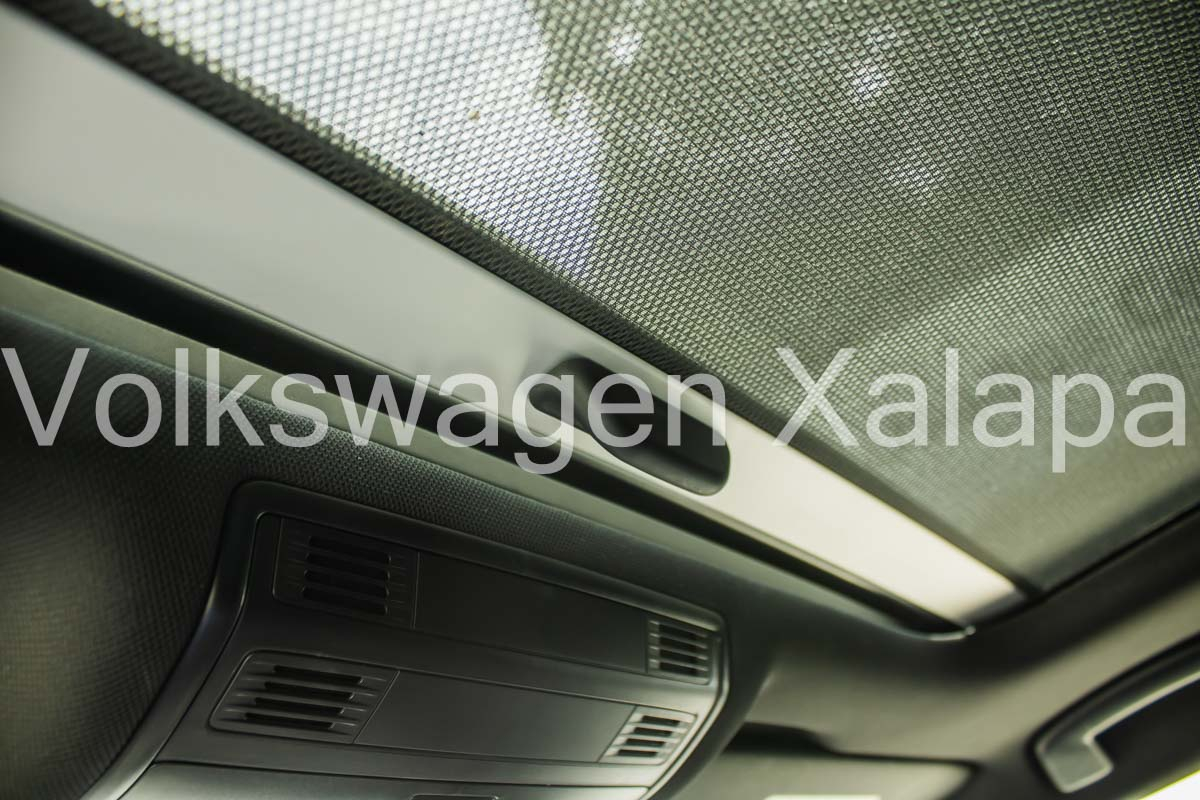 VOLKSWAGEN JETTA Arriba 19