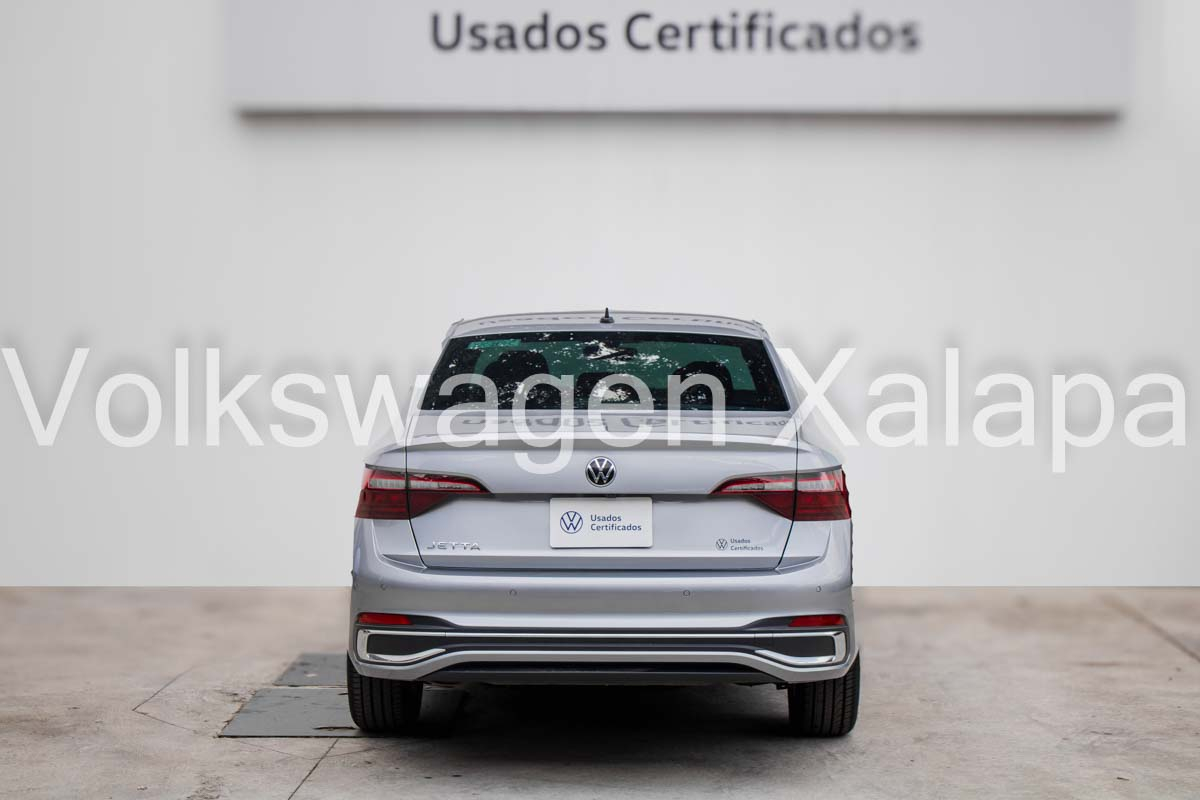 VOLKSWAGEN JETTA Arriba 3