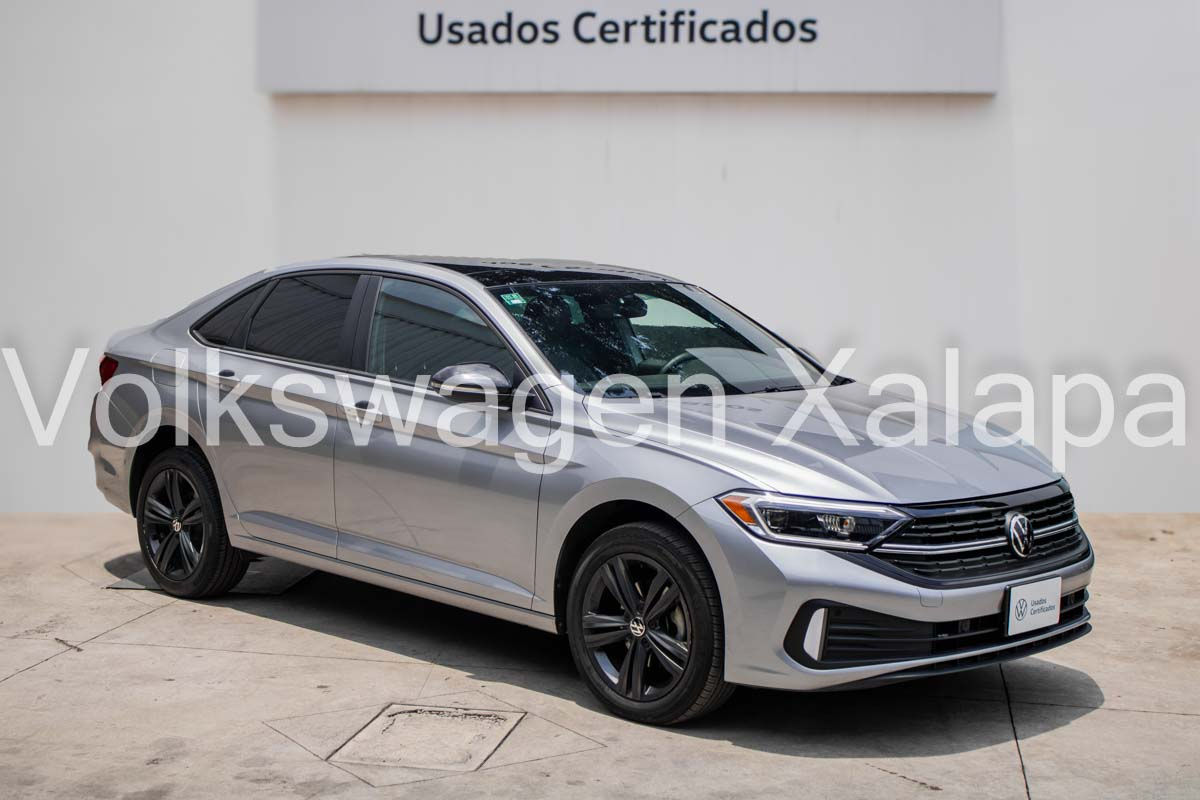 VOLKSWAGEN JETTA Frente 7