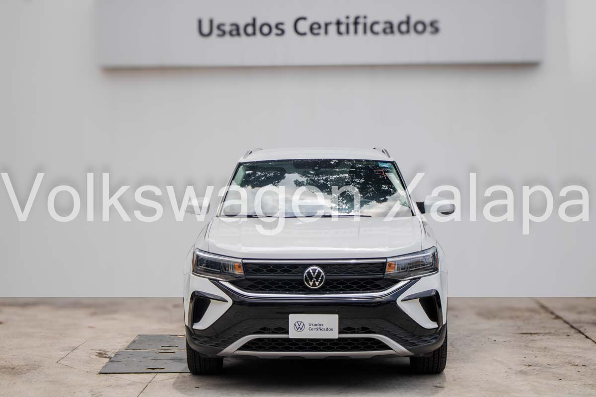 VOLKSWAGEN TAOS Frente 8
