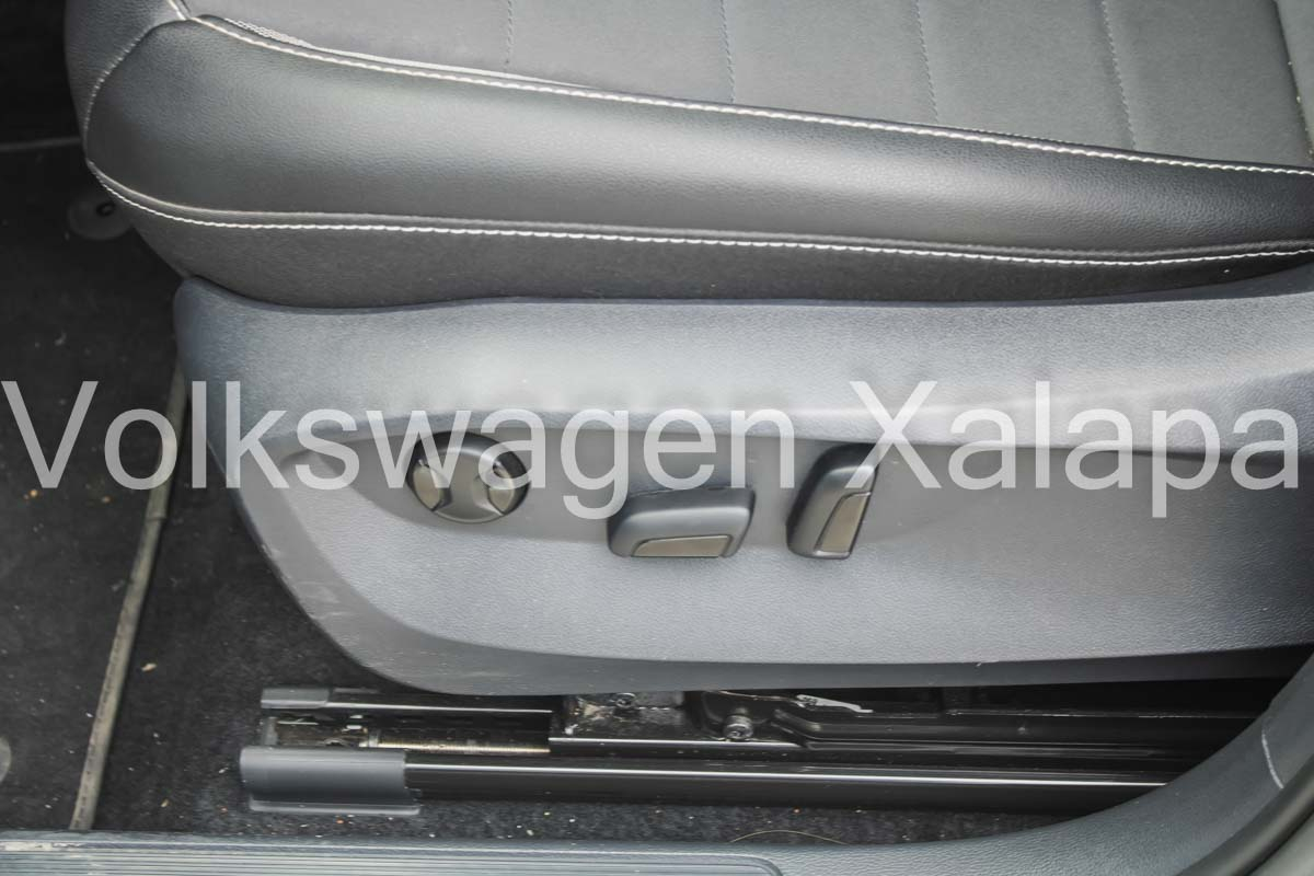 VOLKSWAGEN TAOS Tablero 14