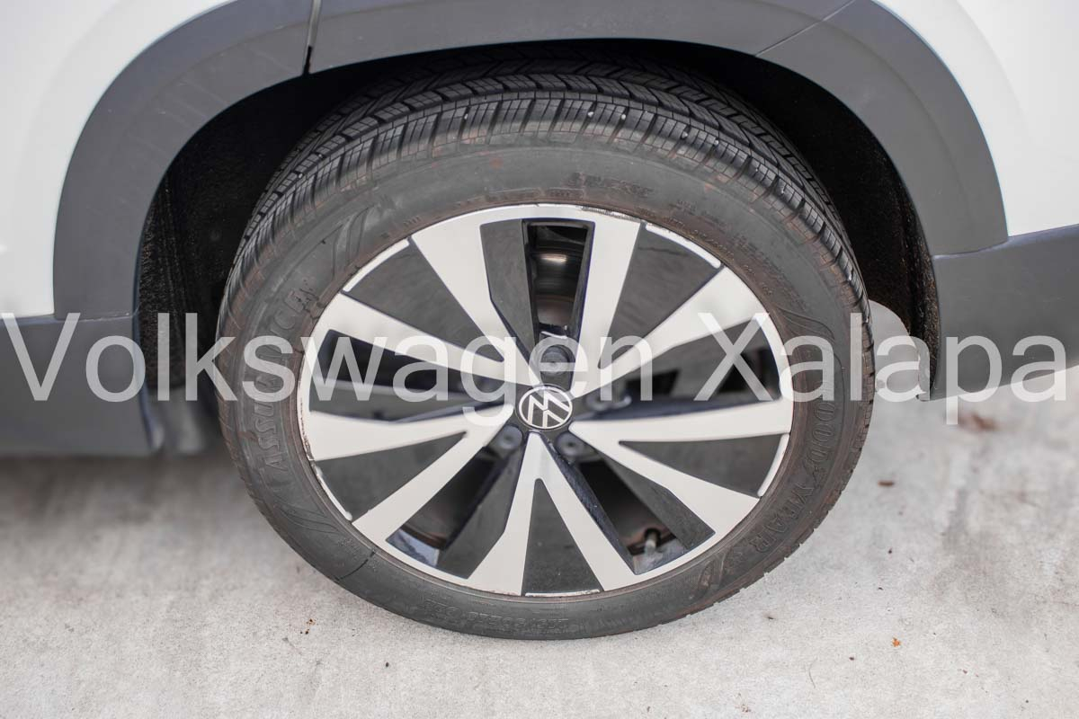 VOLKSWAGEN TAOS Frente 9