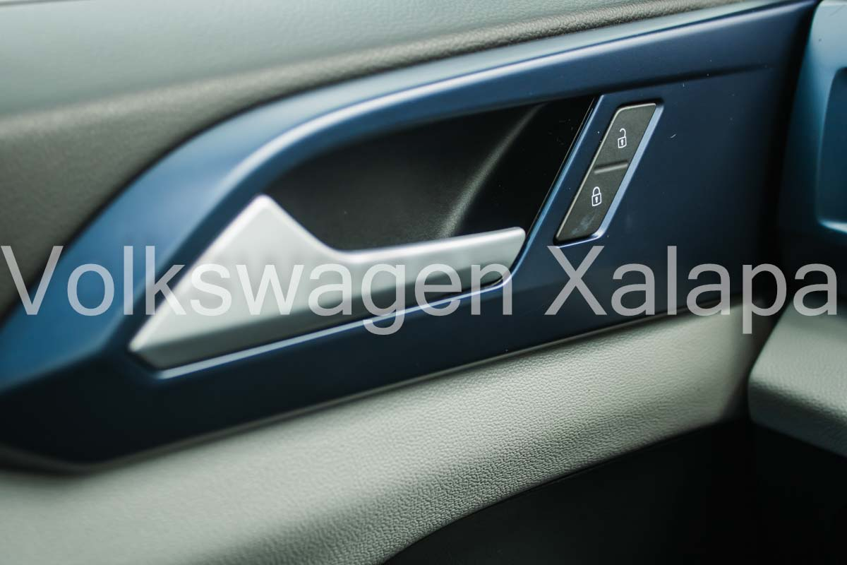 VOLKSWAGEN TAOS Asientos 19