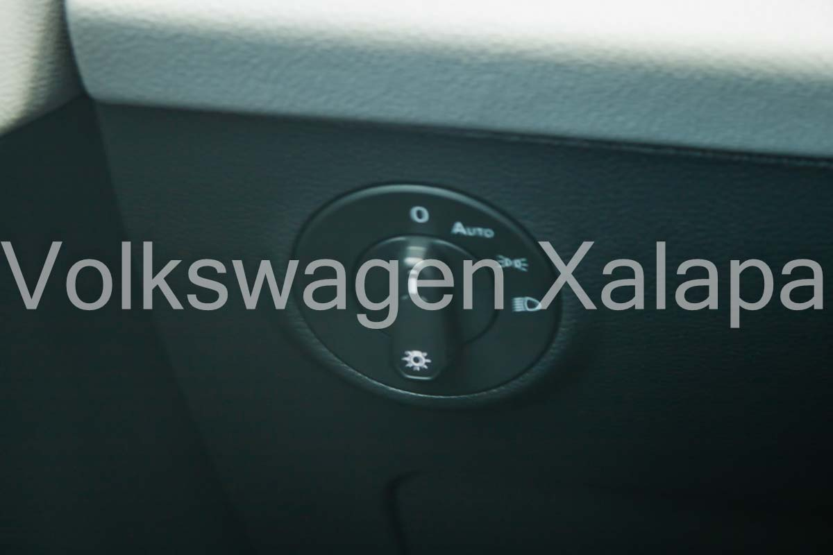 VOLKSWAGEN TAOS Lateral izquierdo 20