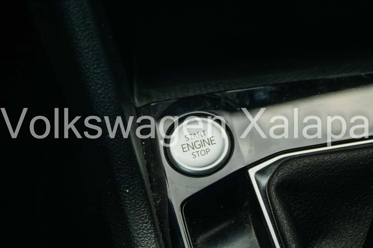 VOLKSWAGEN TAOS Arriba 22