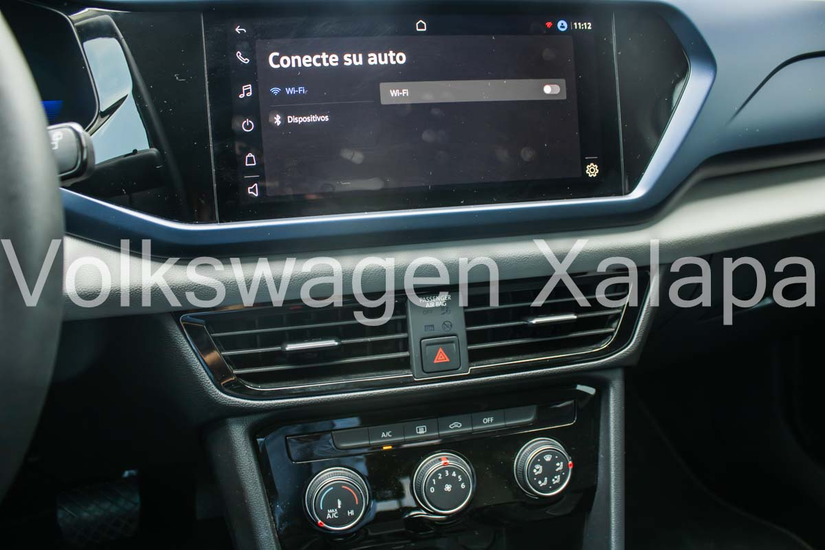 VOLKSWAGEN TAOS Arriba 25