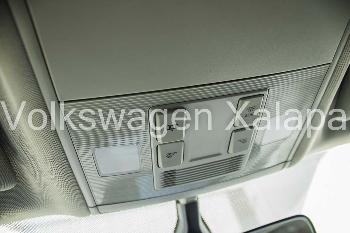 VOLKSWAGEN TAOS Lateral izquierdo 26