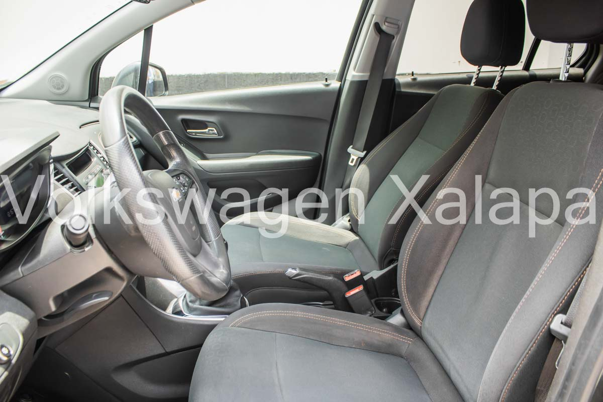 CHEVROLET TRAX Lateral derecho 19