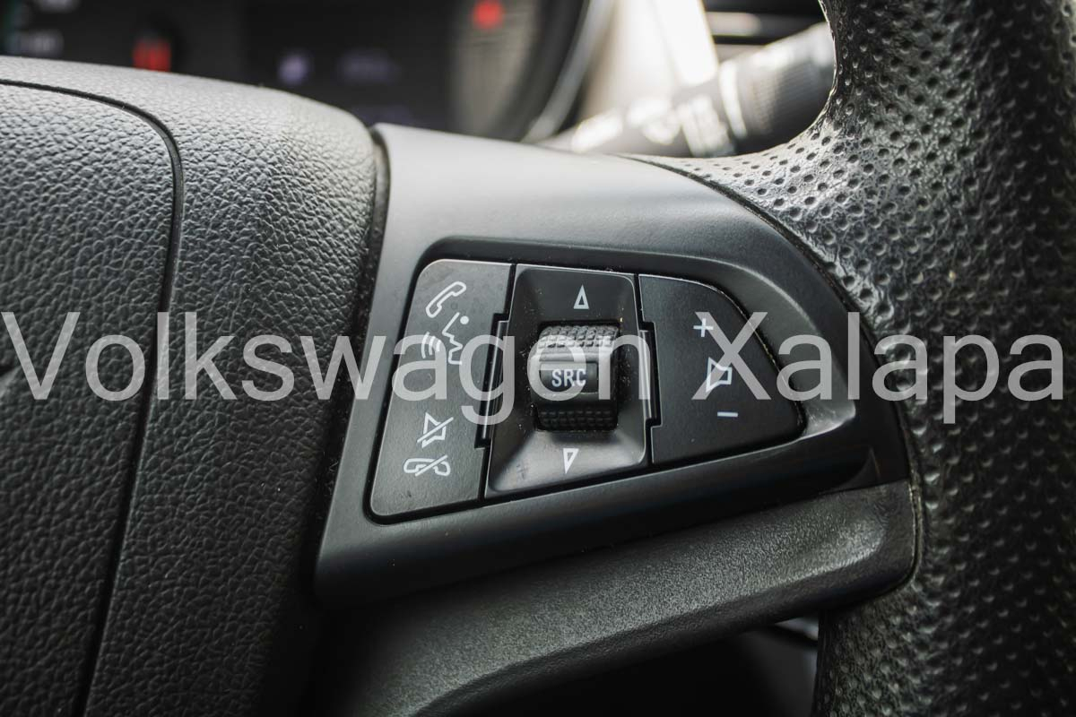 CHEVROLET TRAX Interior 13