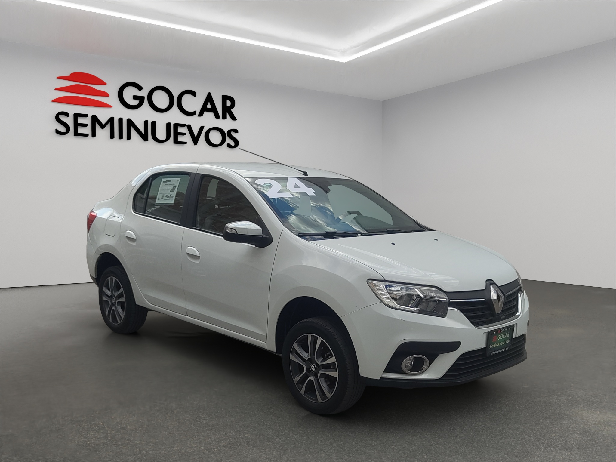 RENAULT LOGAN 2024