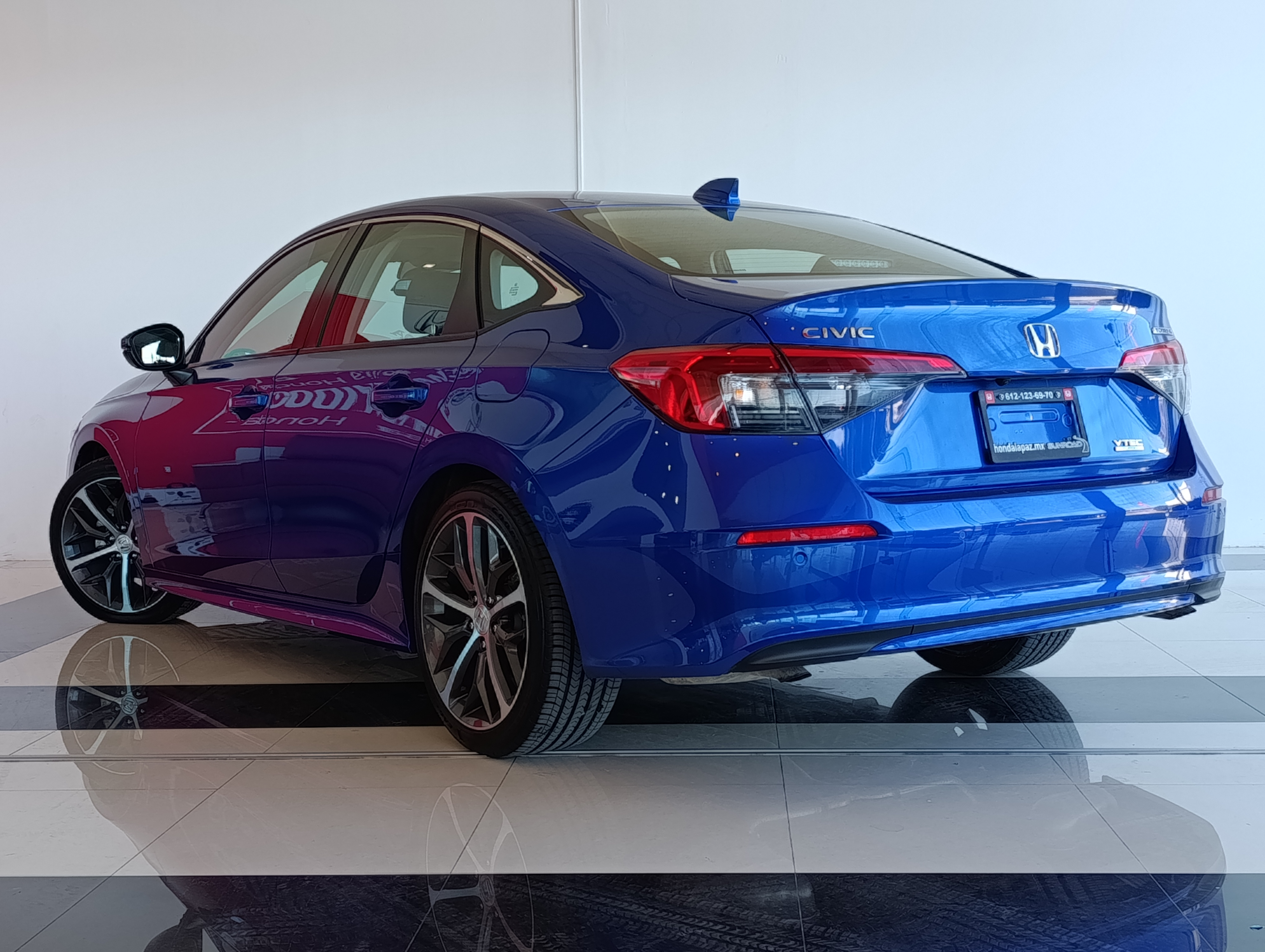 Honda CIVIC Lateral izquierdo 24