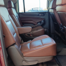 Chevrolet SUBURBAN Arriba 20