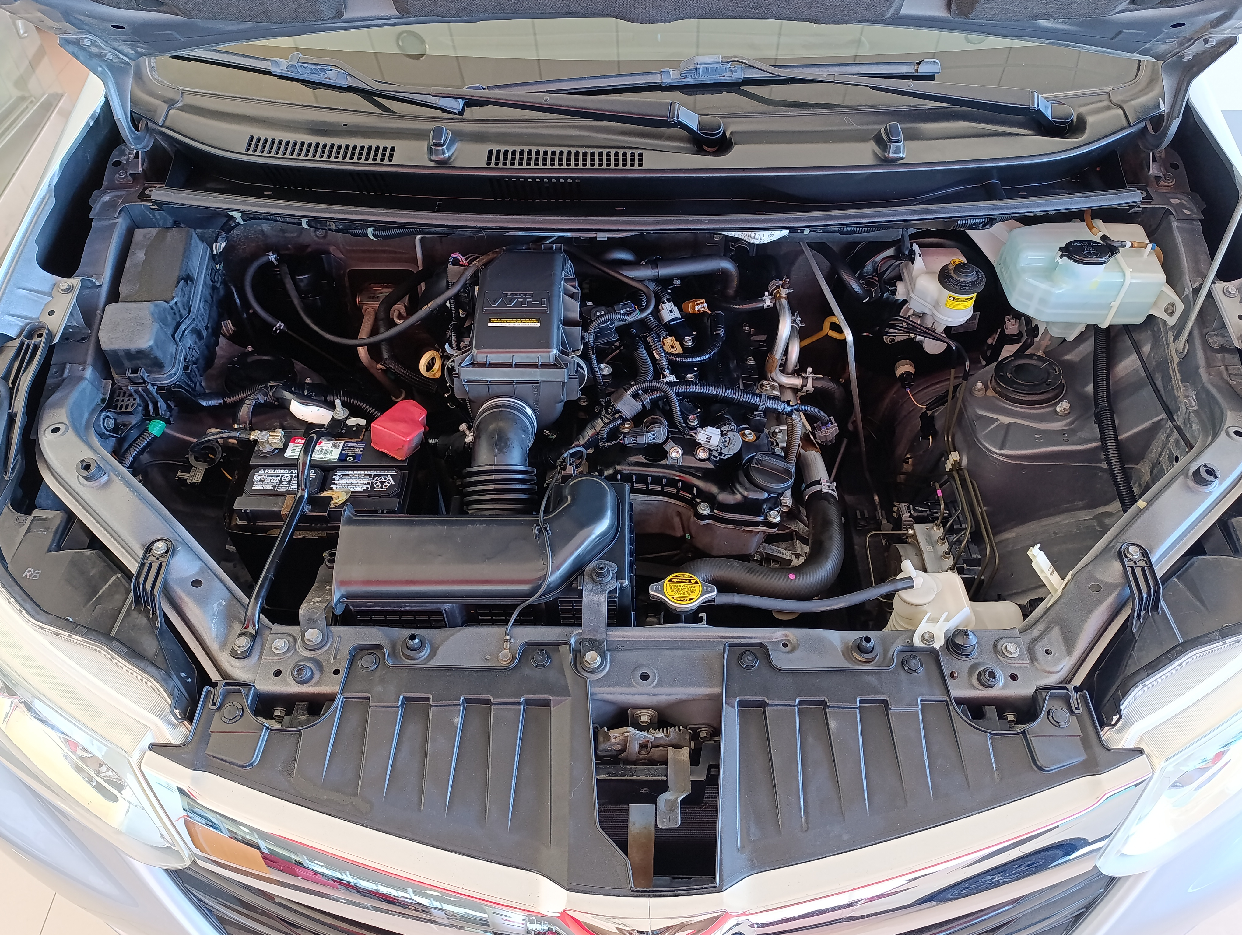 Toyota AVANZA Atrás 21