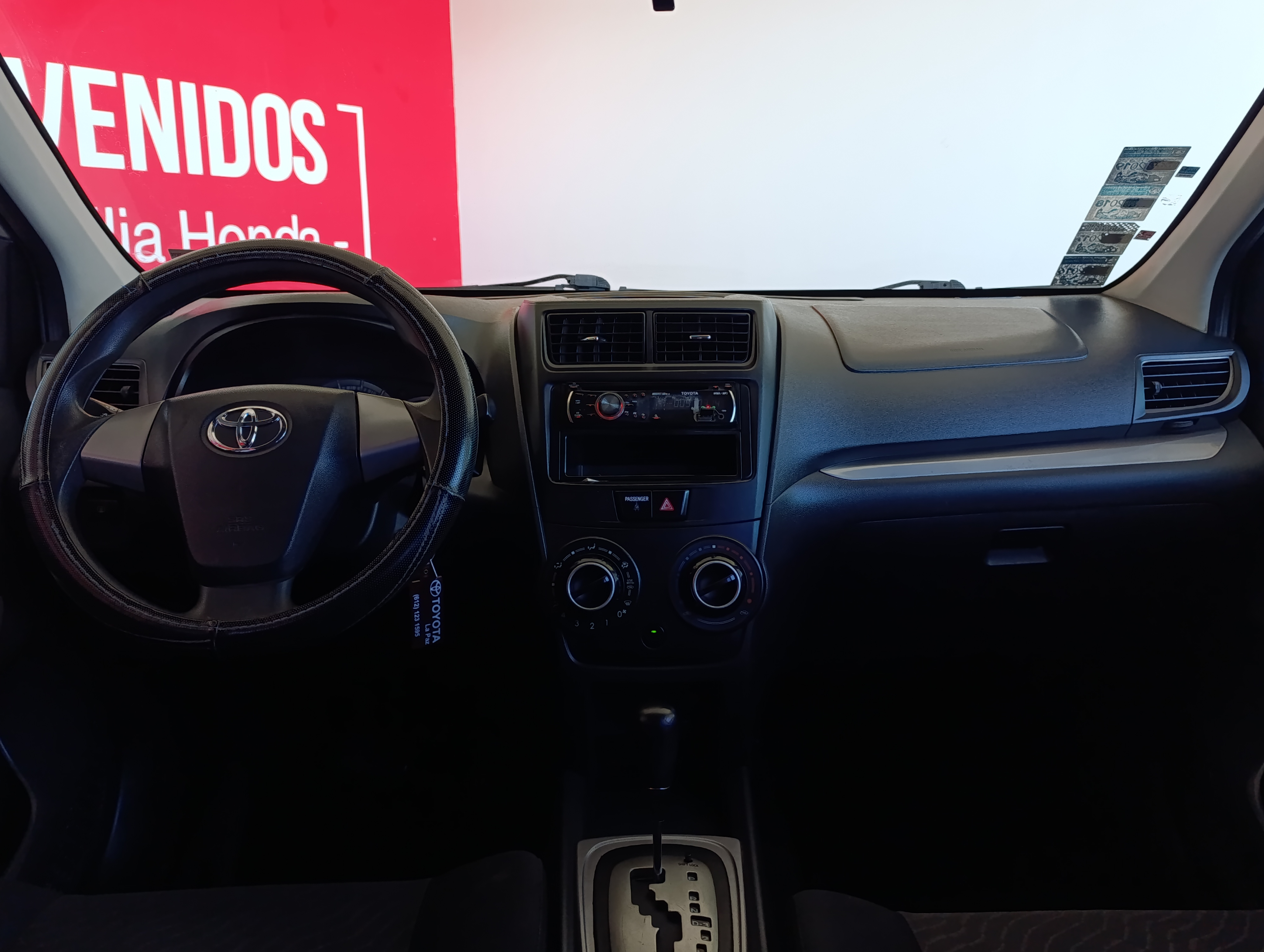 Toyota AVANZA Asientos 14