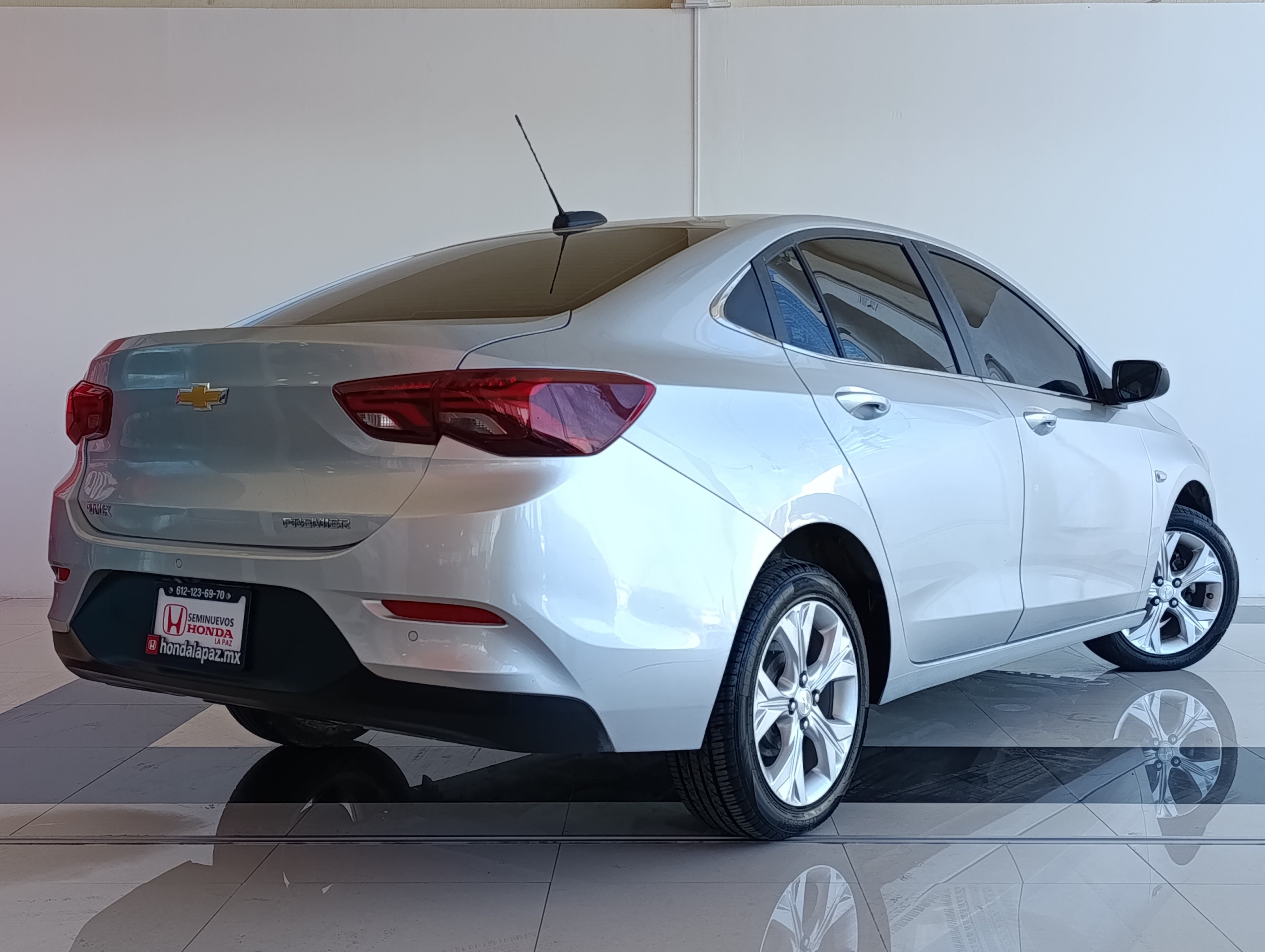 Chevrolet ONIX Llantas 26