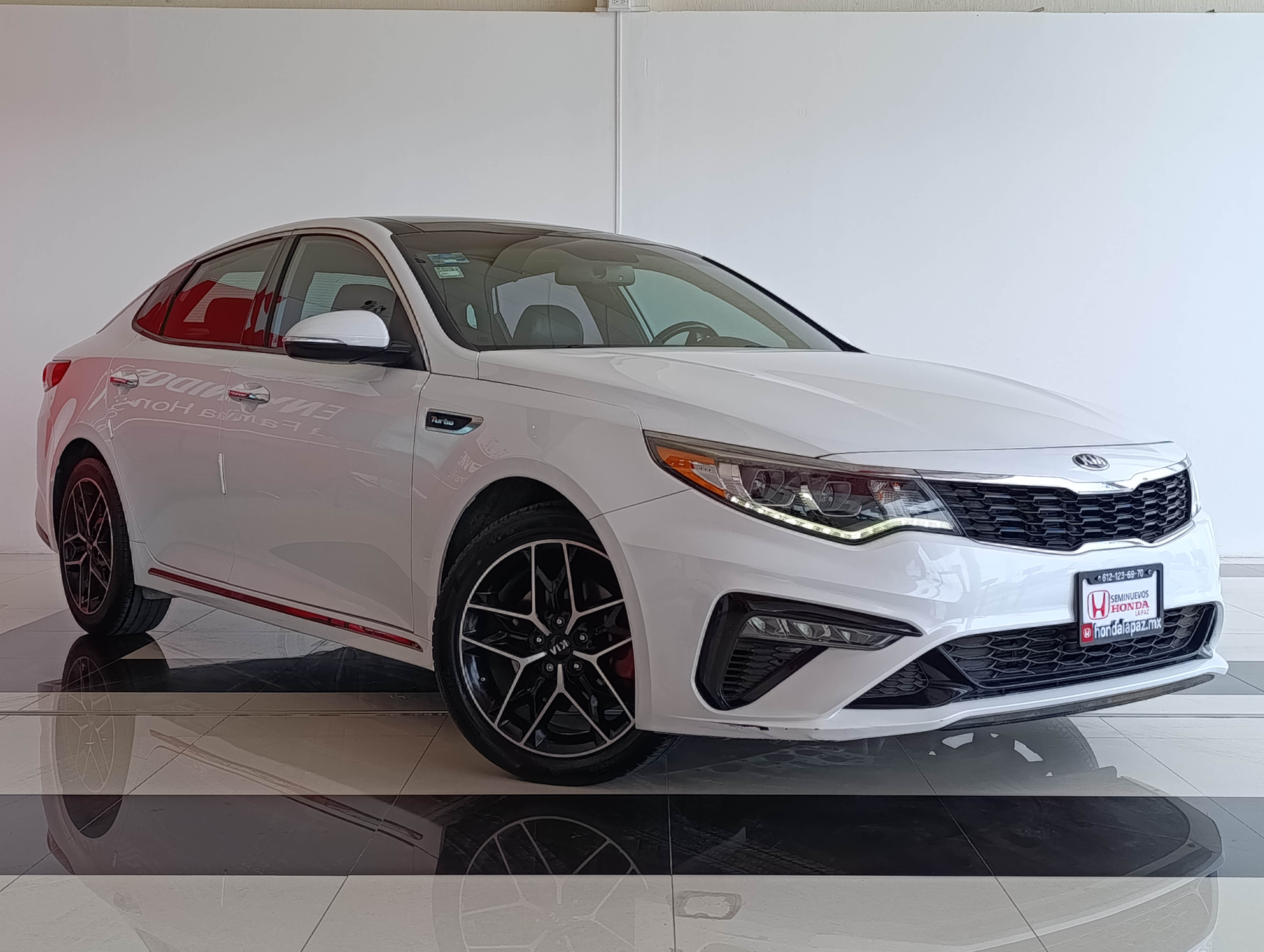 KIA Optima Frente 3