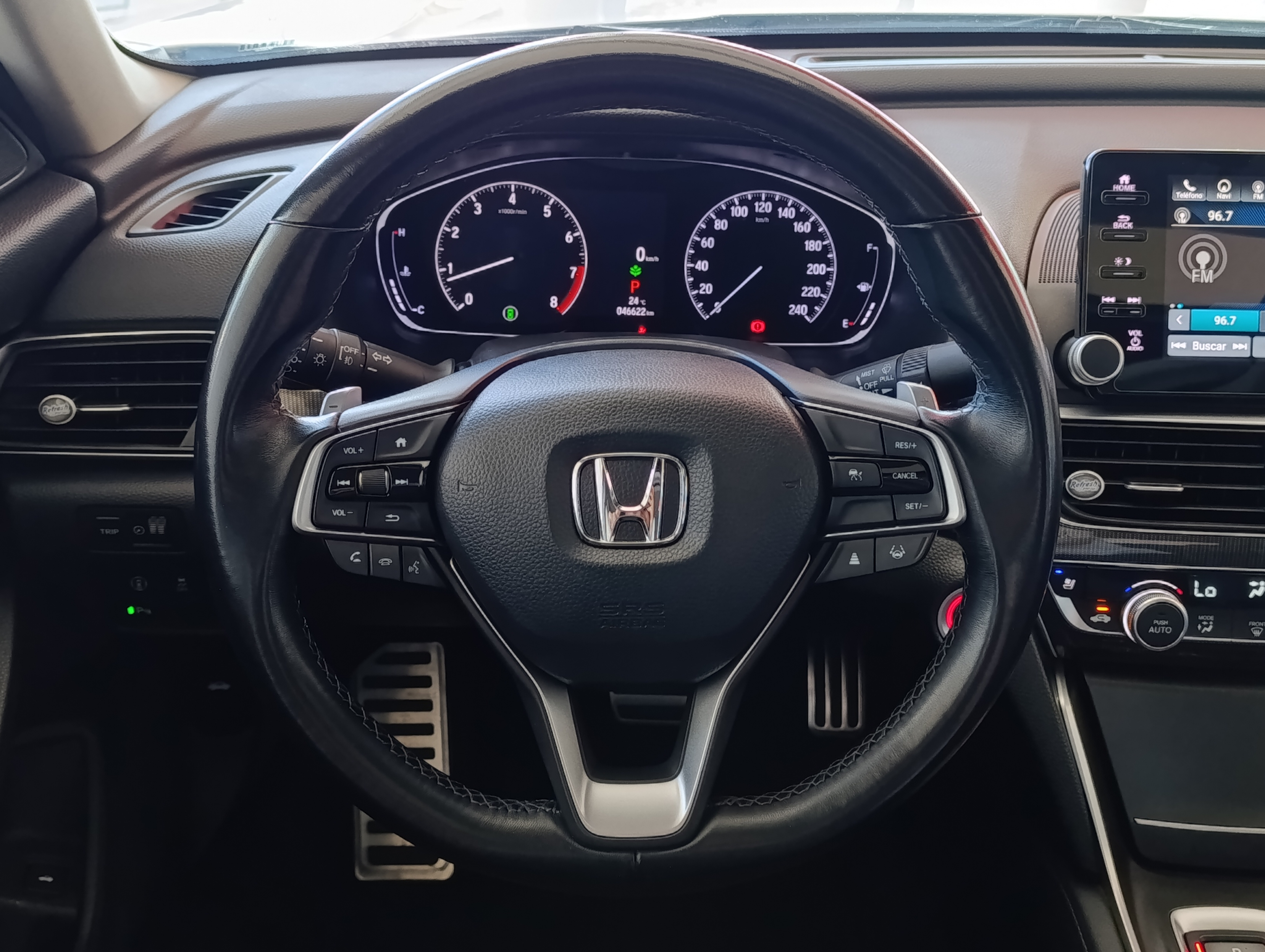 Honda ACCORD Interior 9