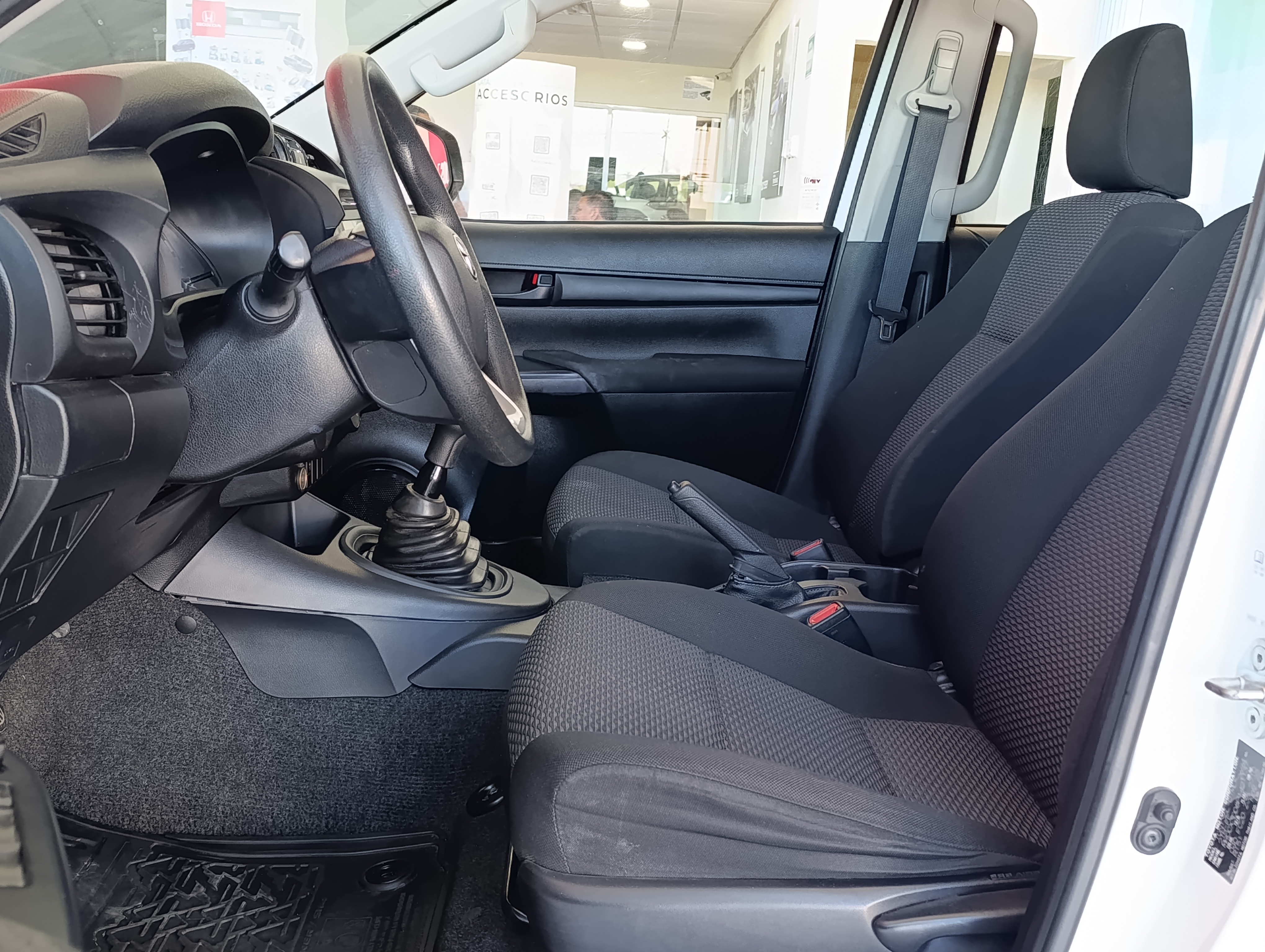 Toyota HILUX Atrás 5