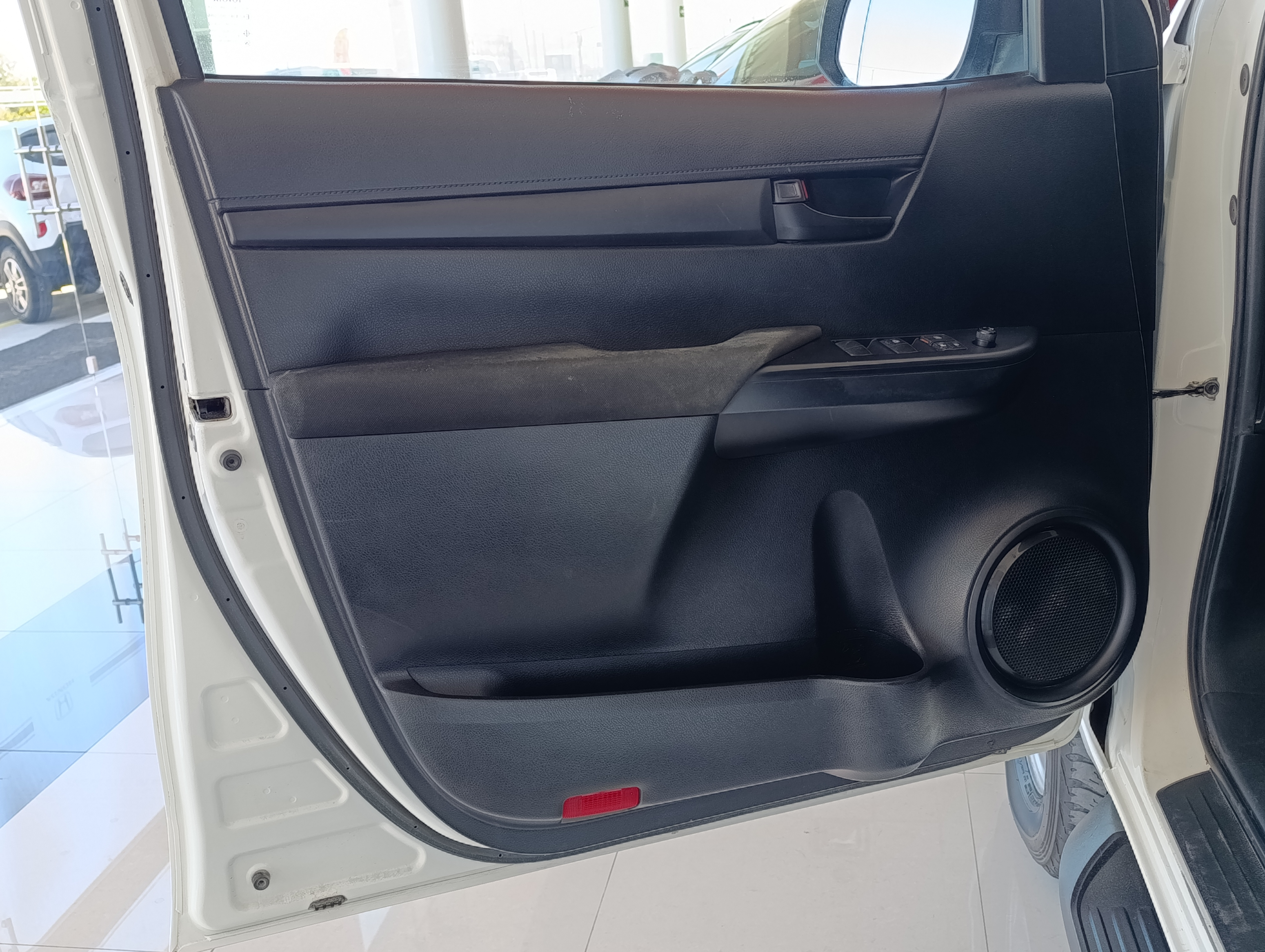 Toyota HILUX Frente 4