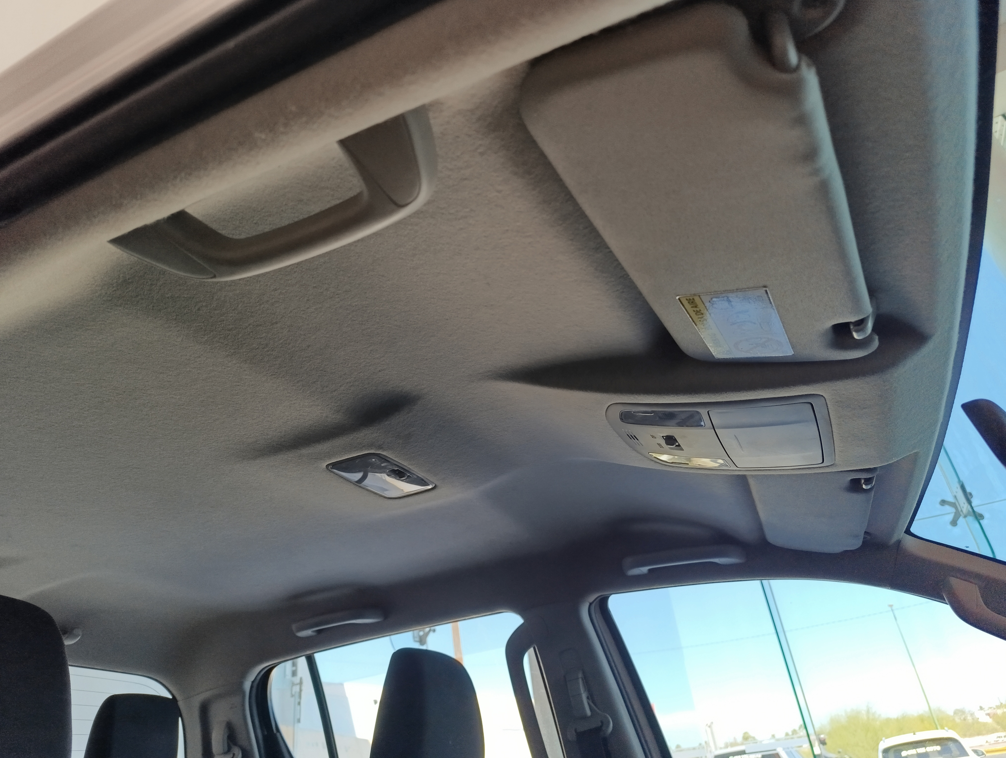 Toyota HILUX Interior 13