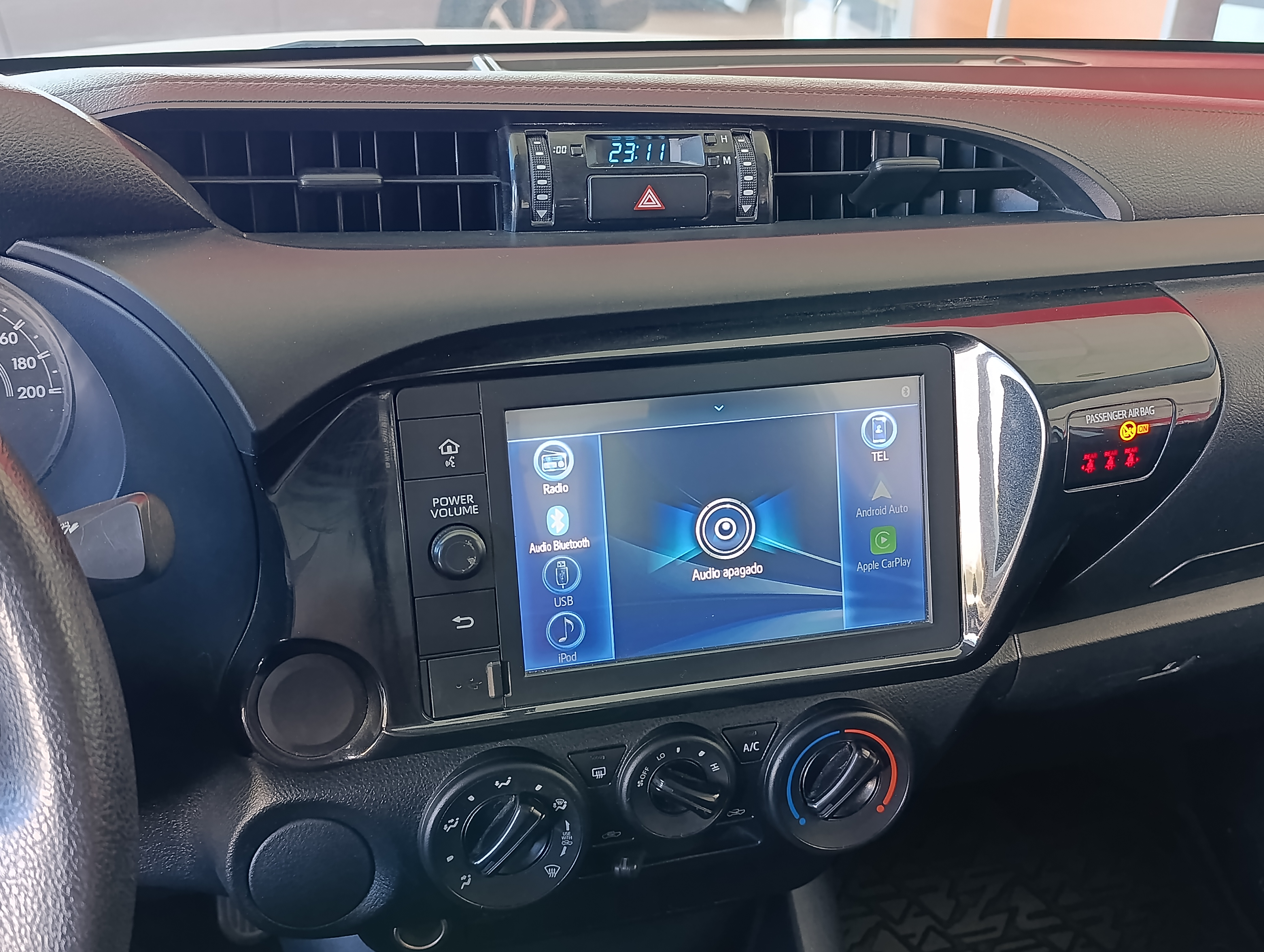 Toyota HILUX Llantas 9