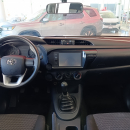 Toyota HILUX Lateral derecho 12