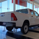 Toyota HILUX Atrás 21