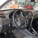 Mitsubishi L200 Lateral izquierdo 8