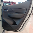 Mitsubishi L200 Asientos 19