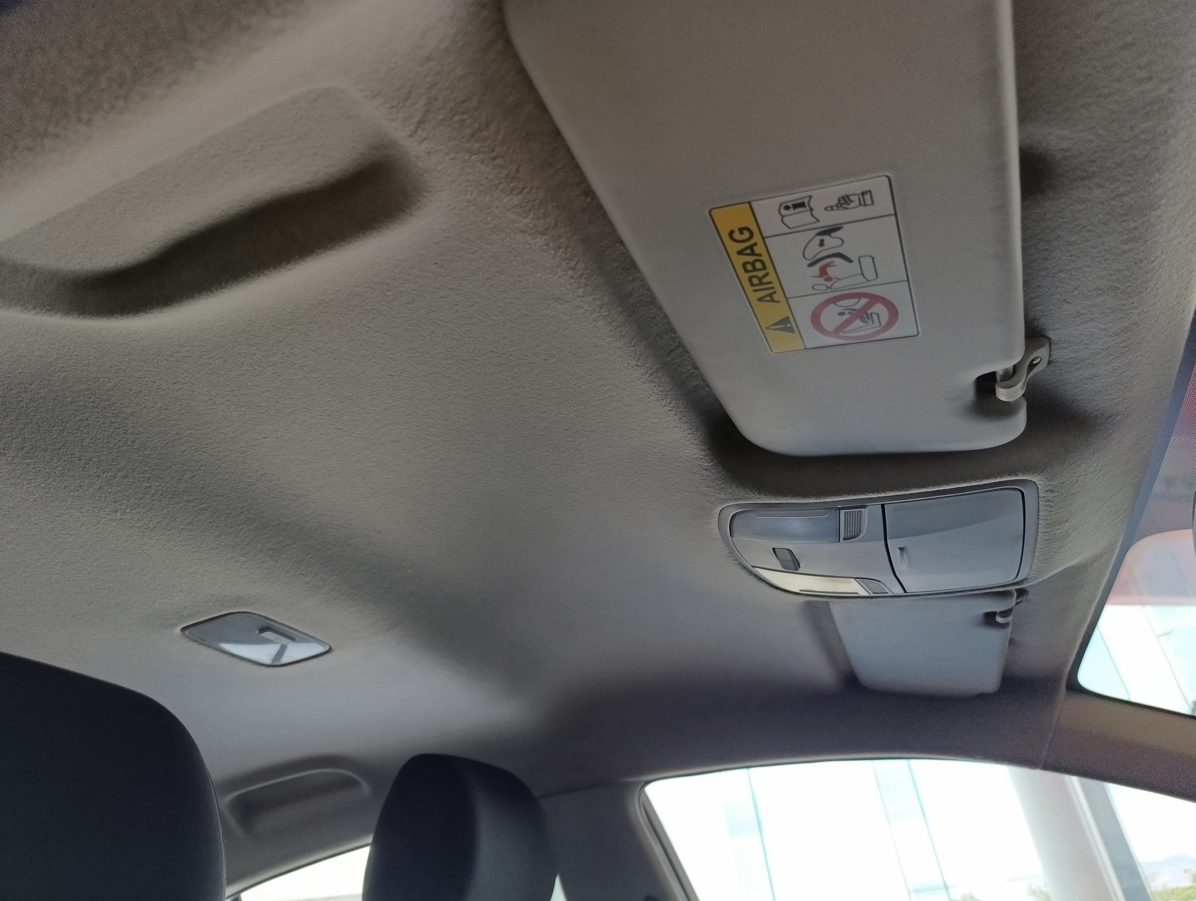 KIA Rio Lateral izquierdo 15