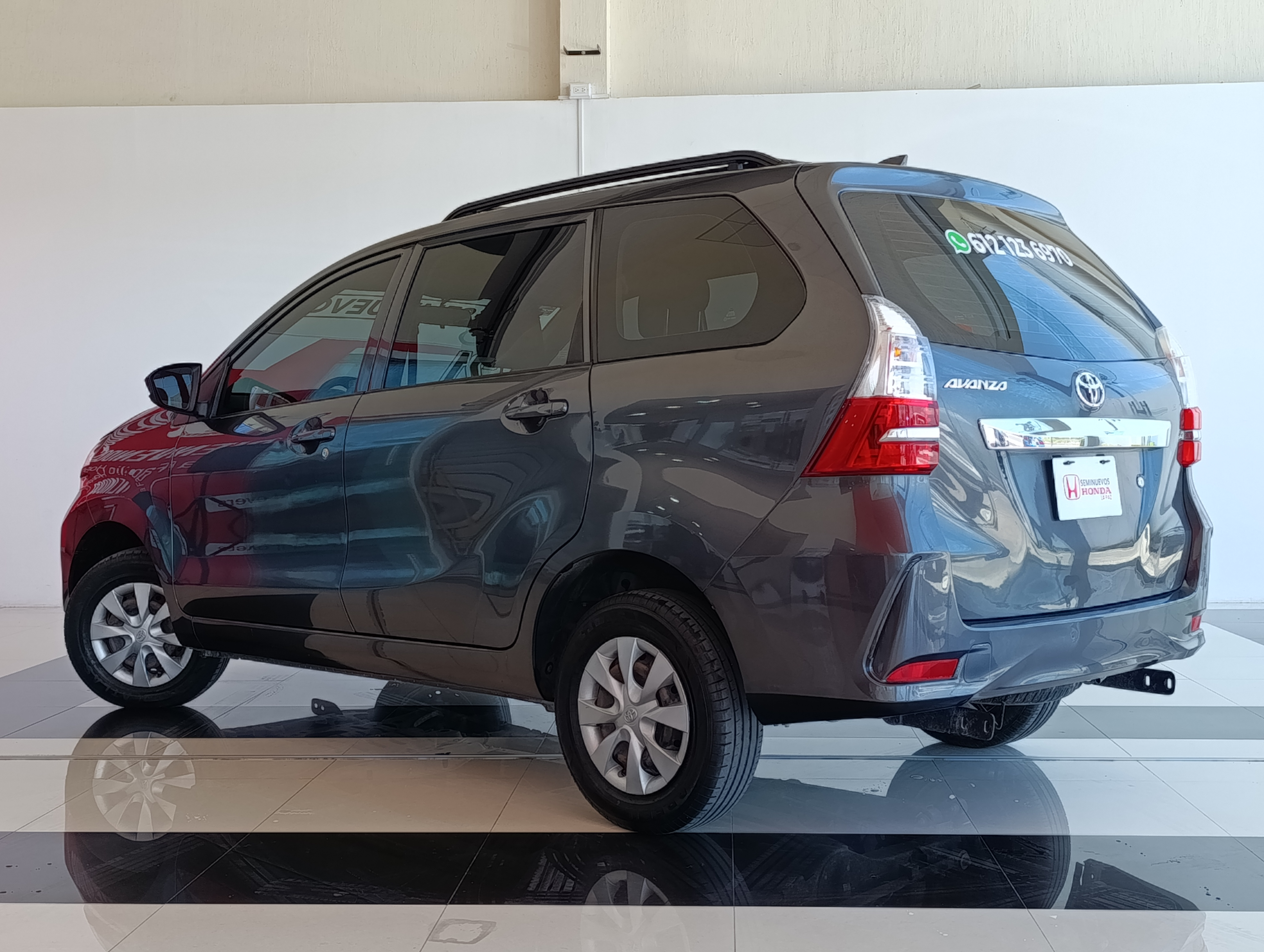 Toyota AVANZA Asientos 24
