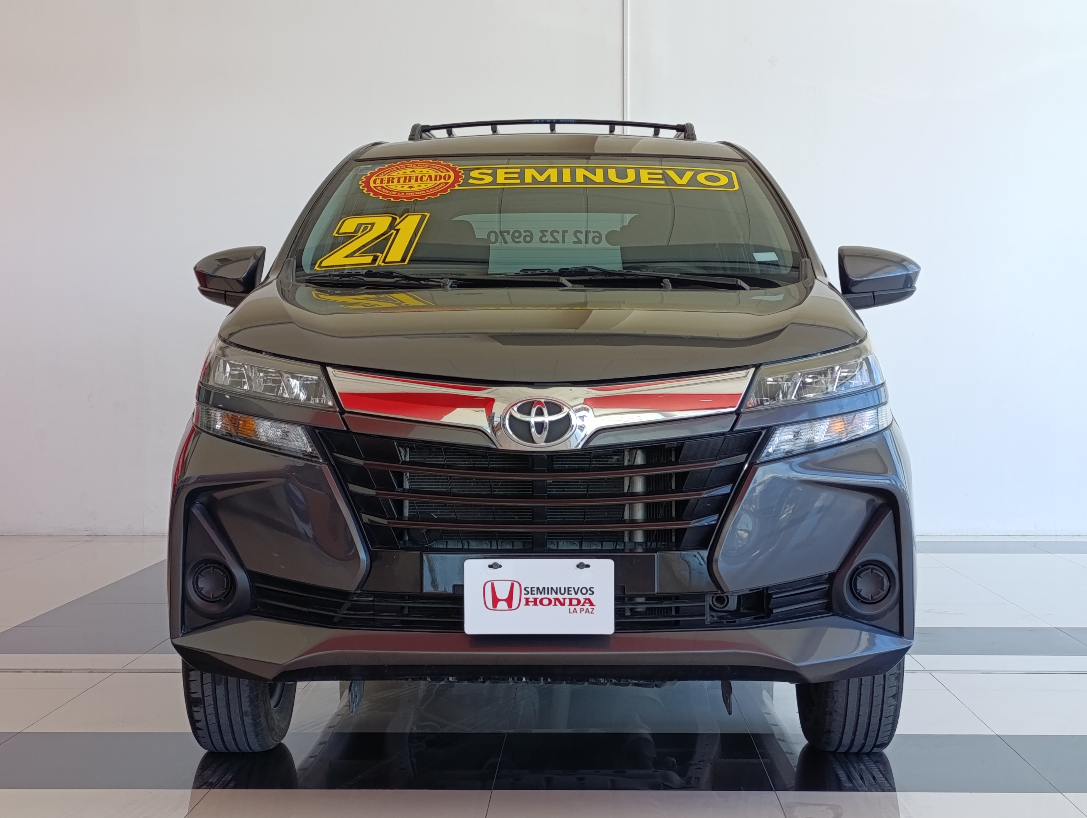 Toyota AVANZA Asientos 2
