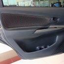 Toyota AVANZA Lateral derecho 6