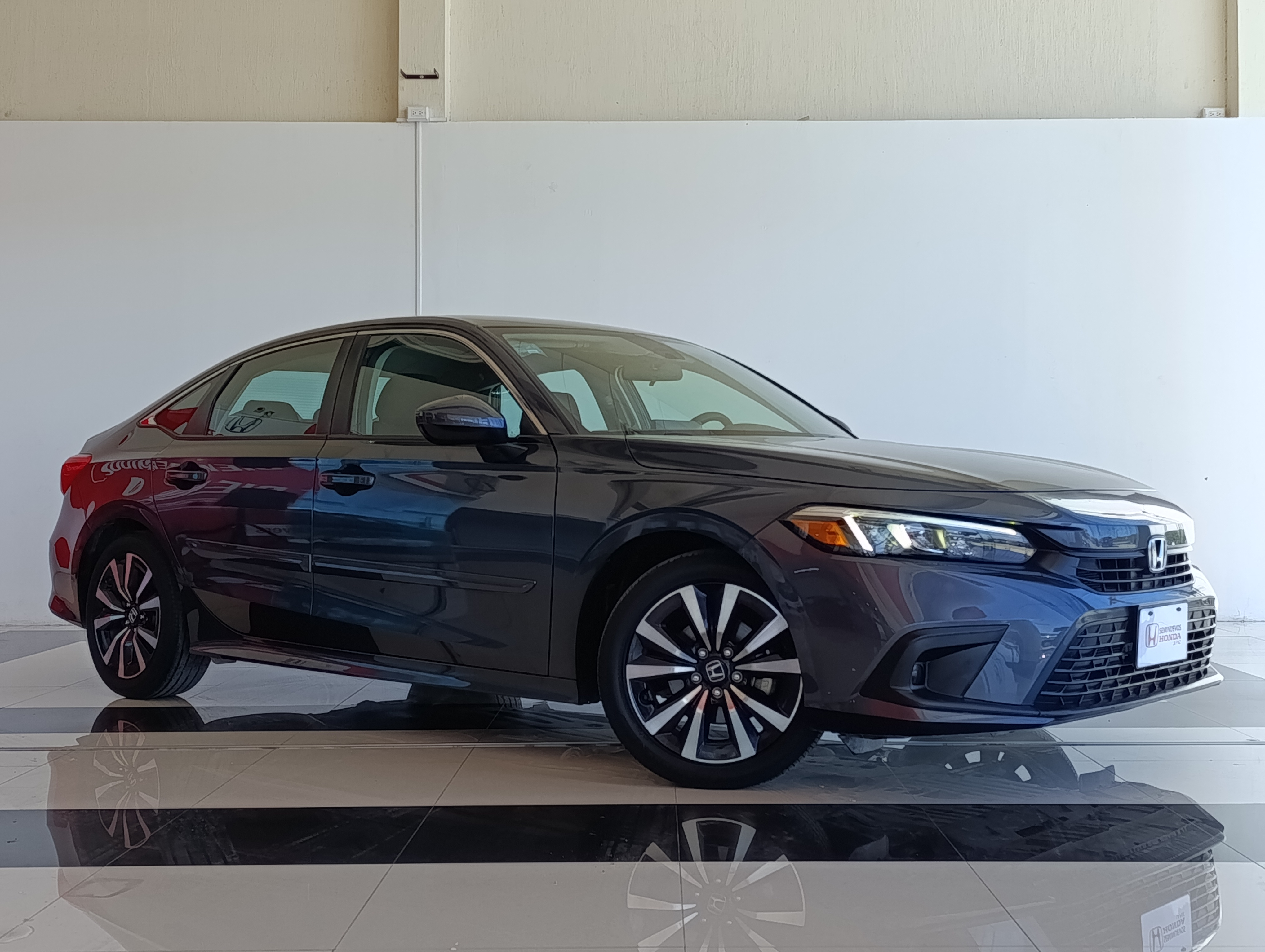 Honda CIVIC Llantas 3