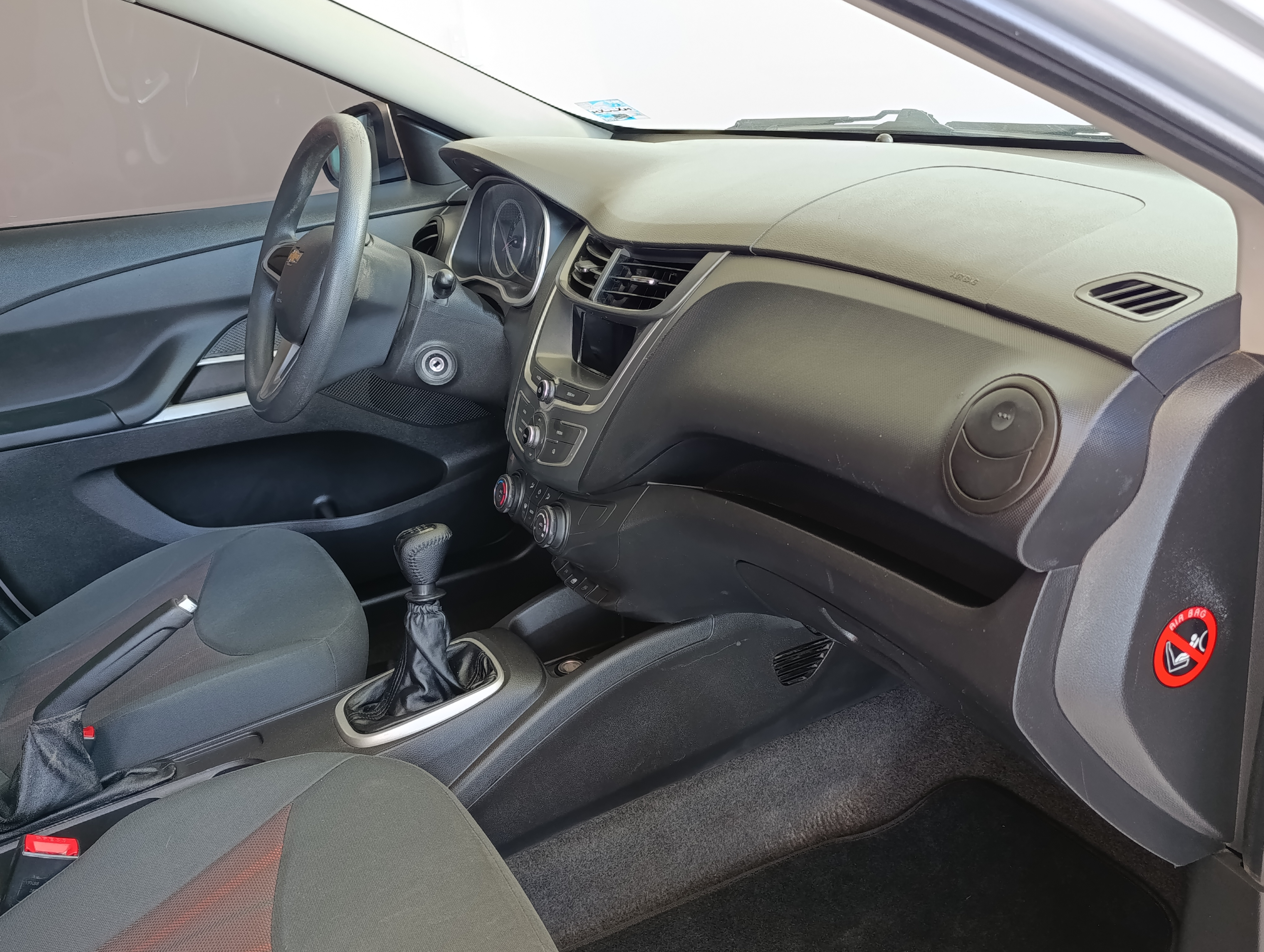 Chevrolet AVEO Interior 12