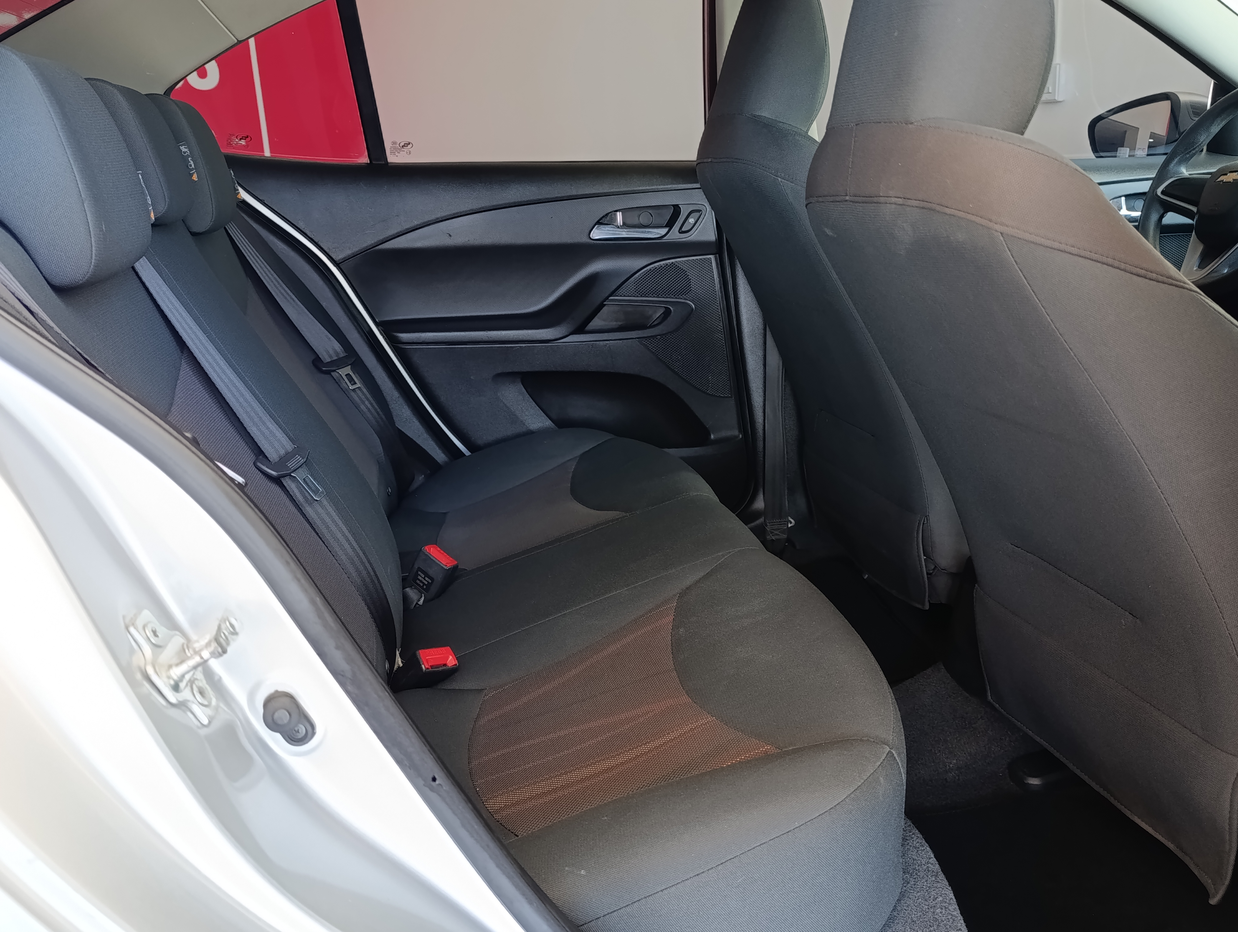 Chevrolet AVEO Interior 17