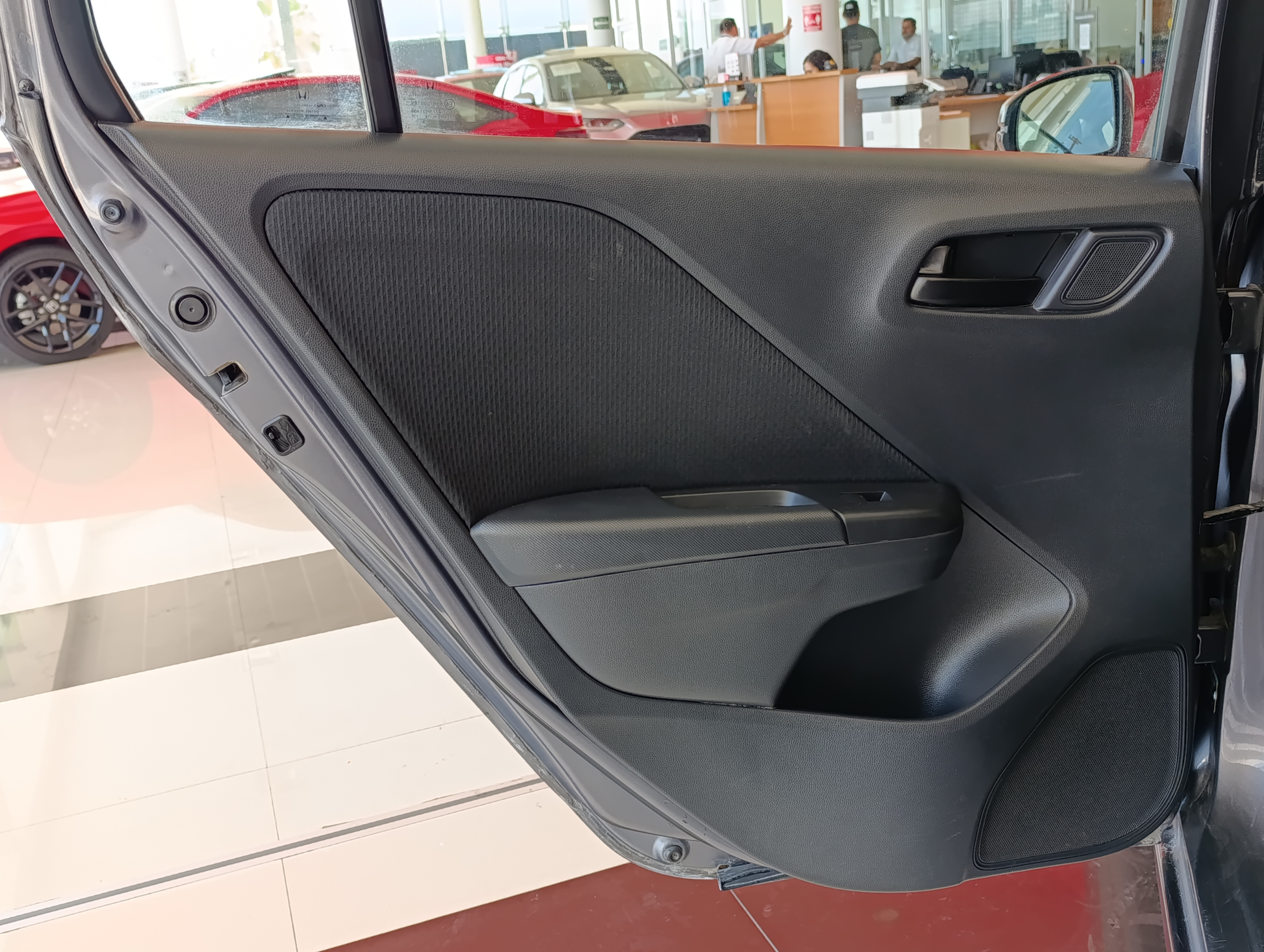 Honda CITY Llantas 6