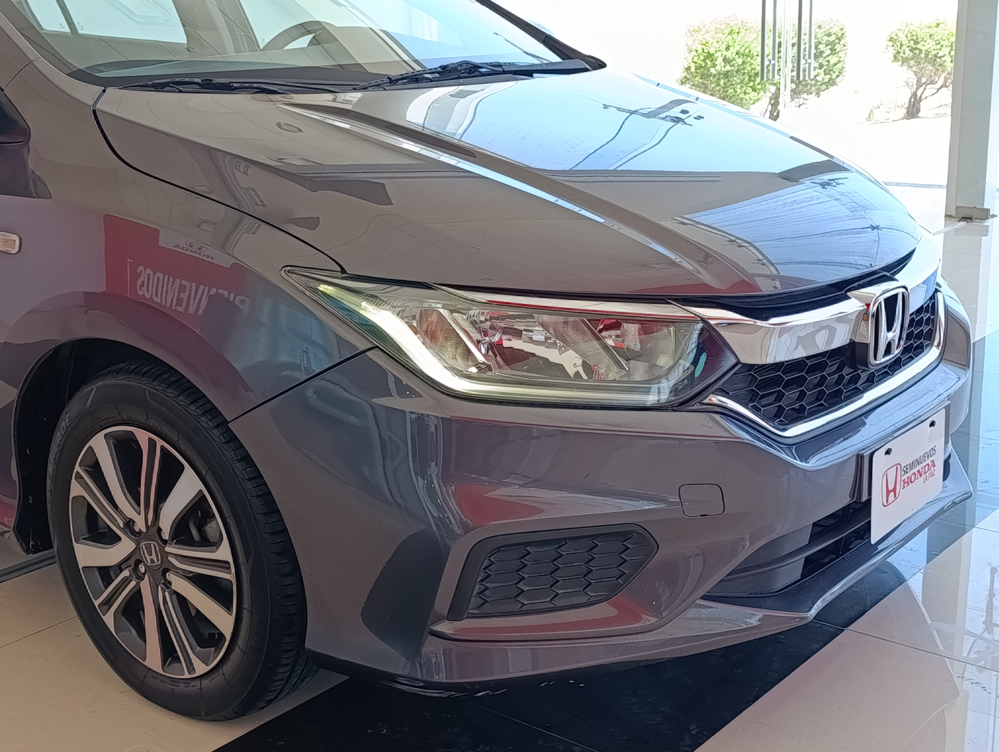 Honda CITY Lateral izquierdo 20