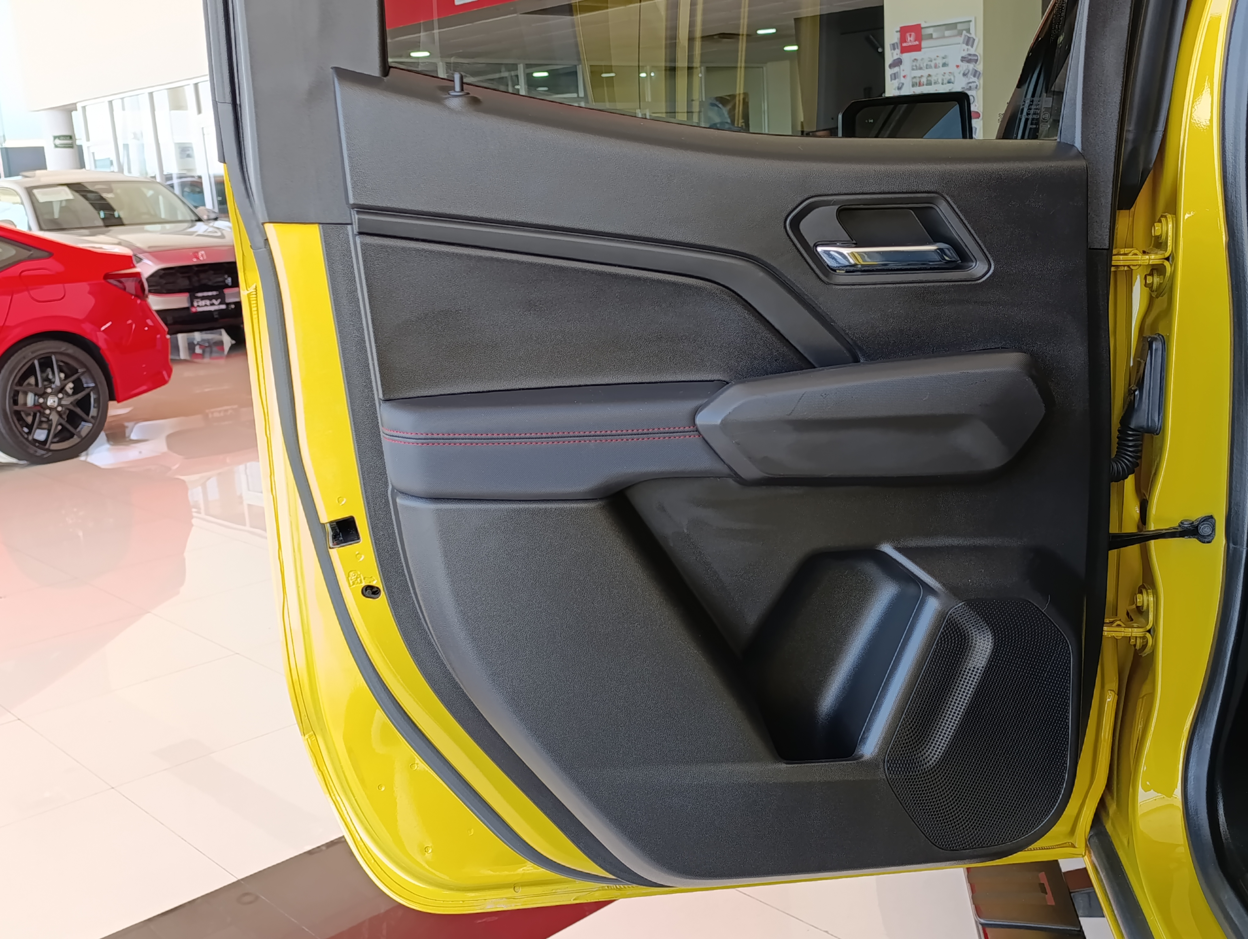 Chevrolet COLORADO Lateral izquierdo 5