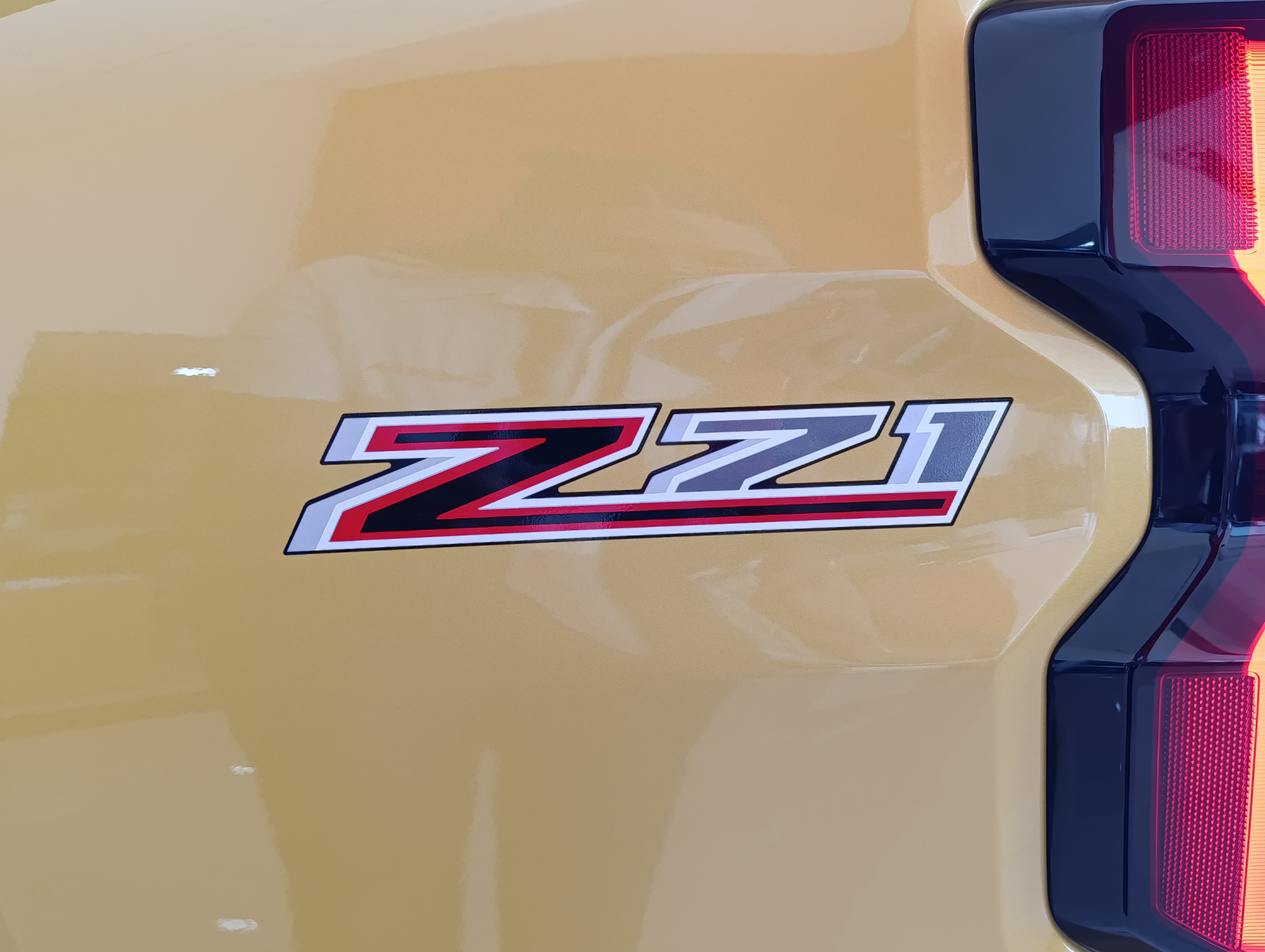 Chevrolet COLORADO Lateral derecho 16