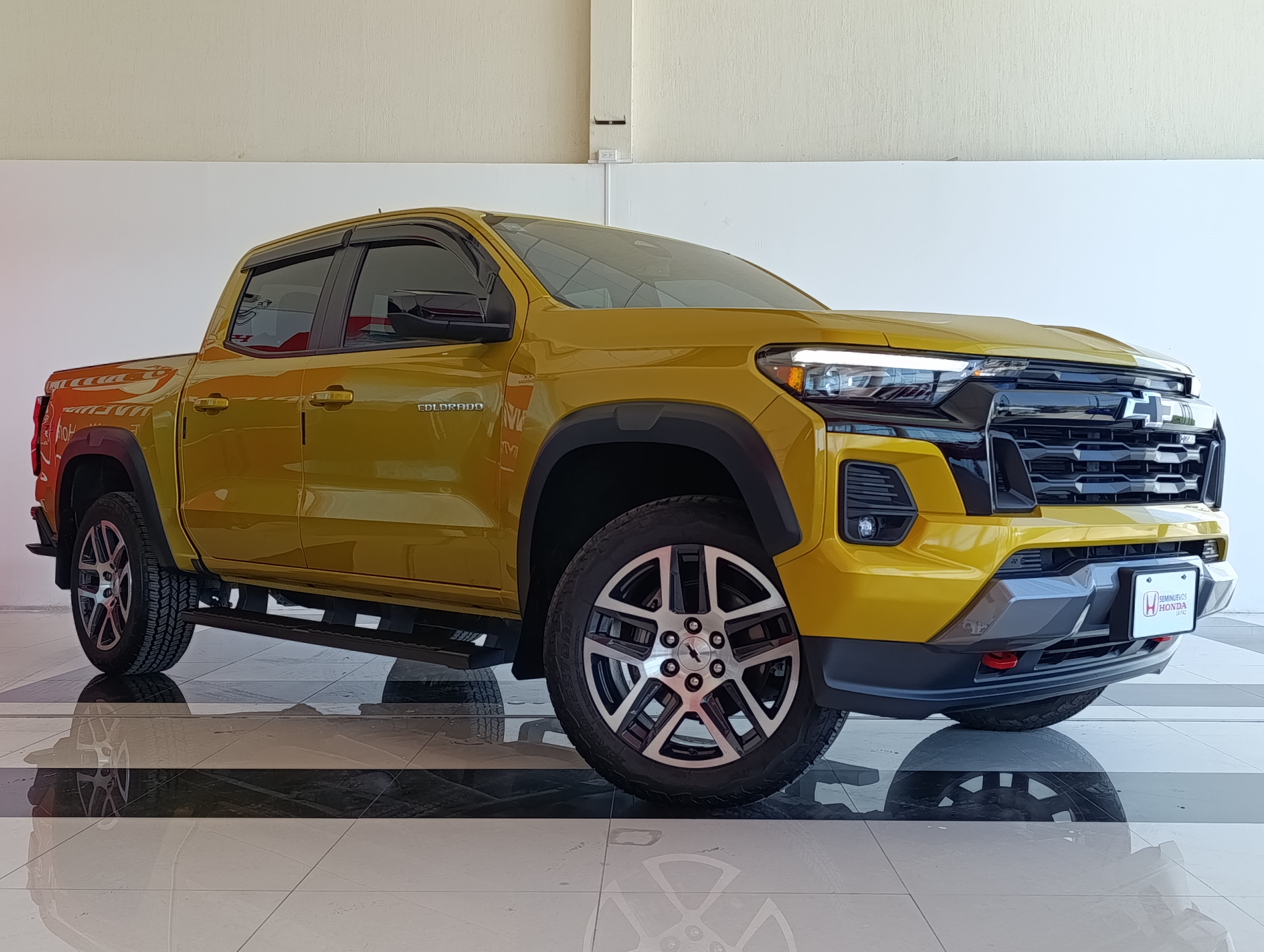 Chevrolet COLORADO Frente 2