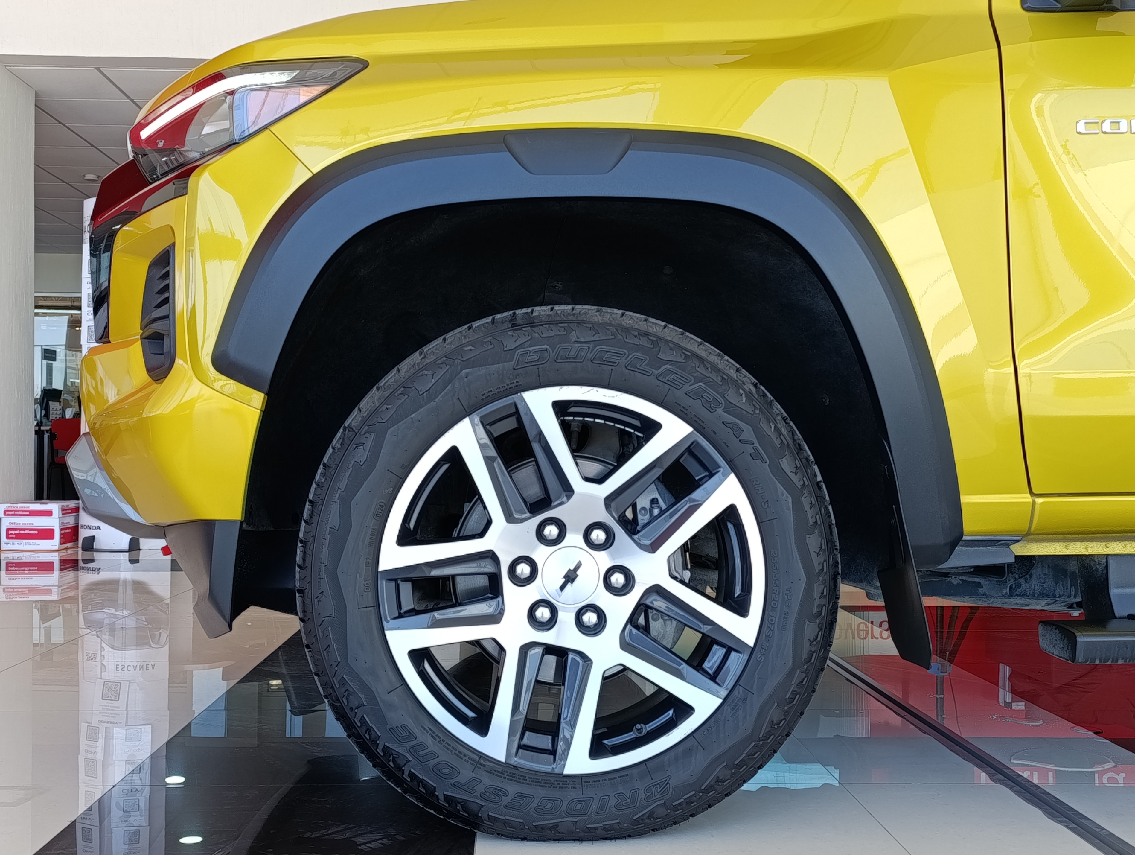 Chevrolet COLORADO Llantas 31