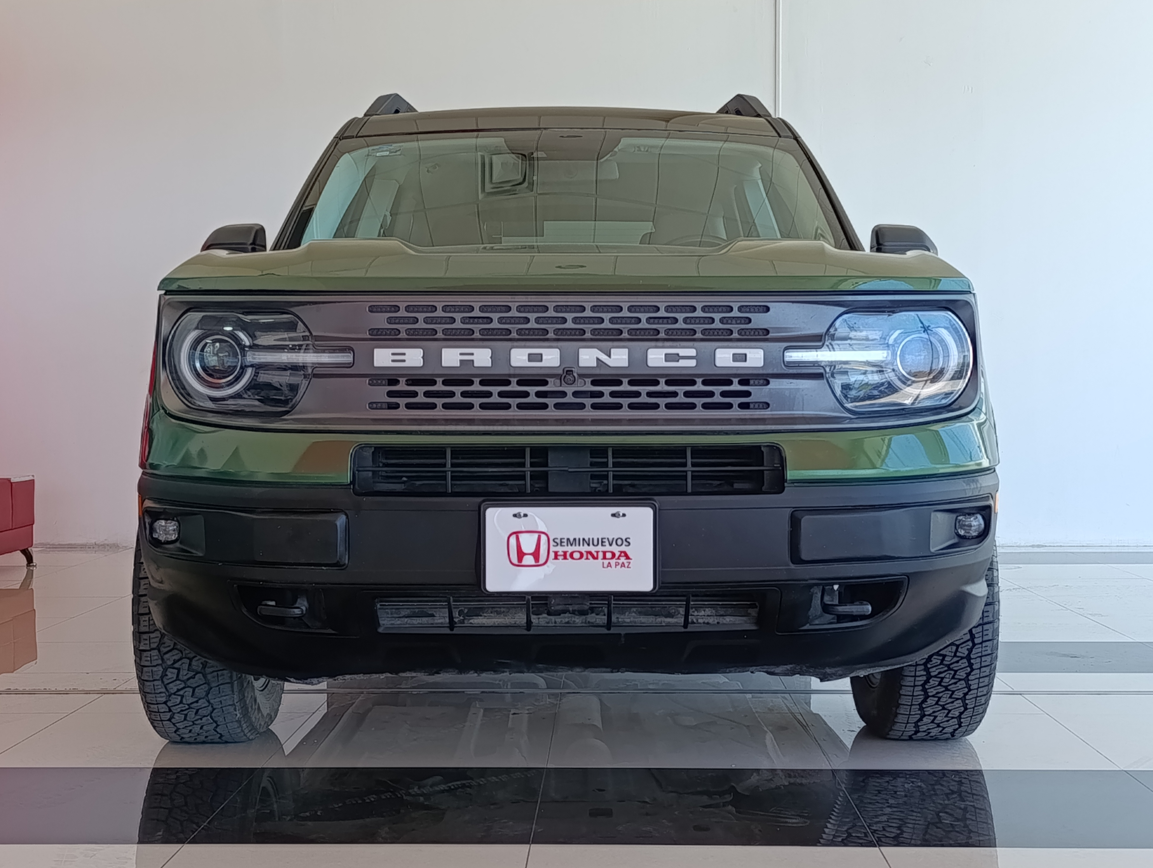 Ford Bronco Atrás 2