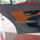 MERCEDES BENZ C 200 Interior 6