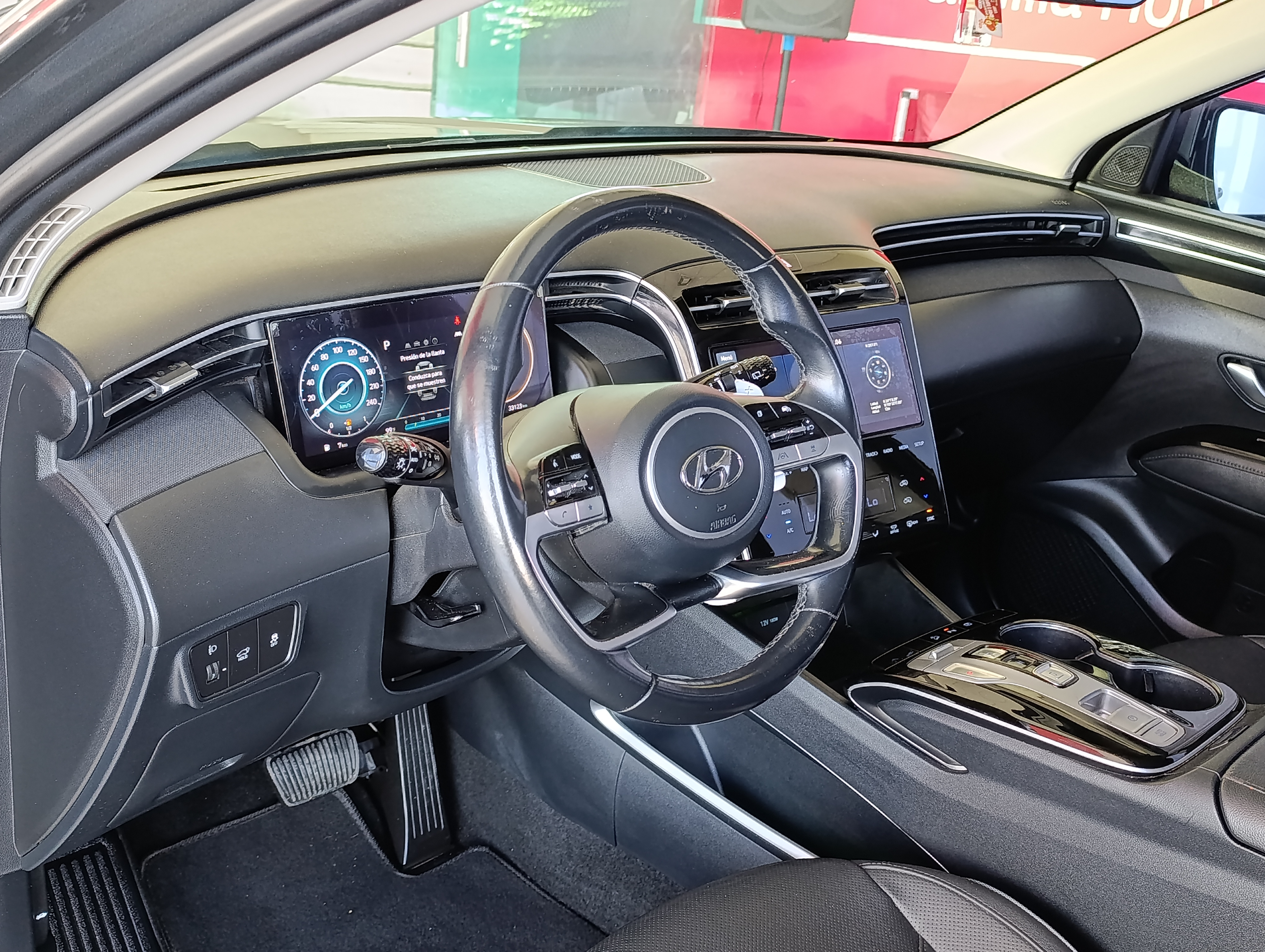 Hyundai Tucson Lateral izquierdo 8