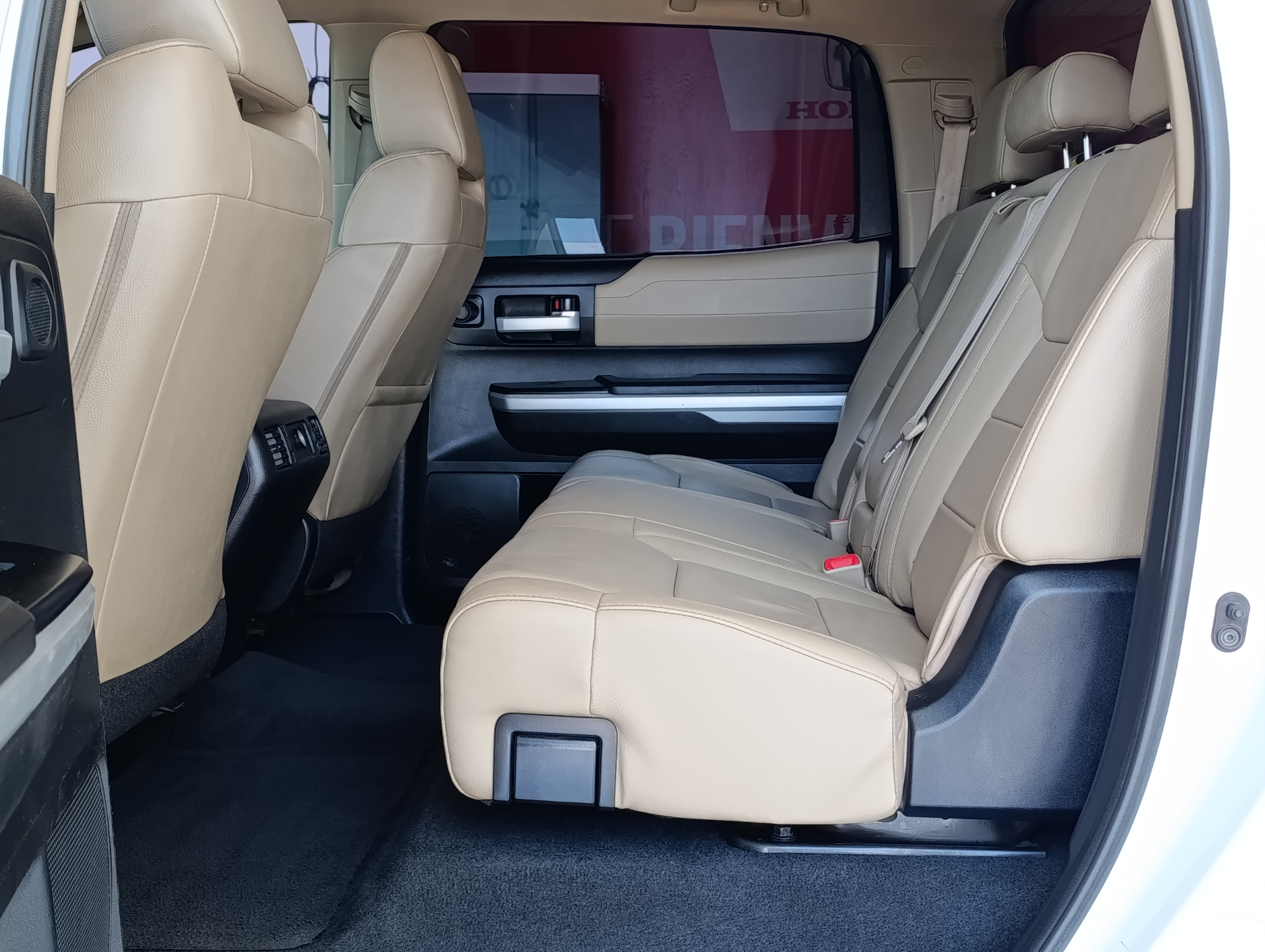 Toyota TUNDRA Llantas 7