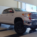 Toyota TUNDRA Interior 3