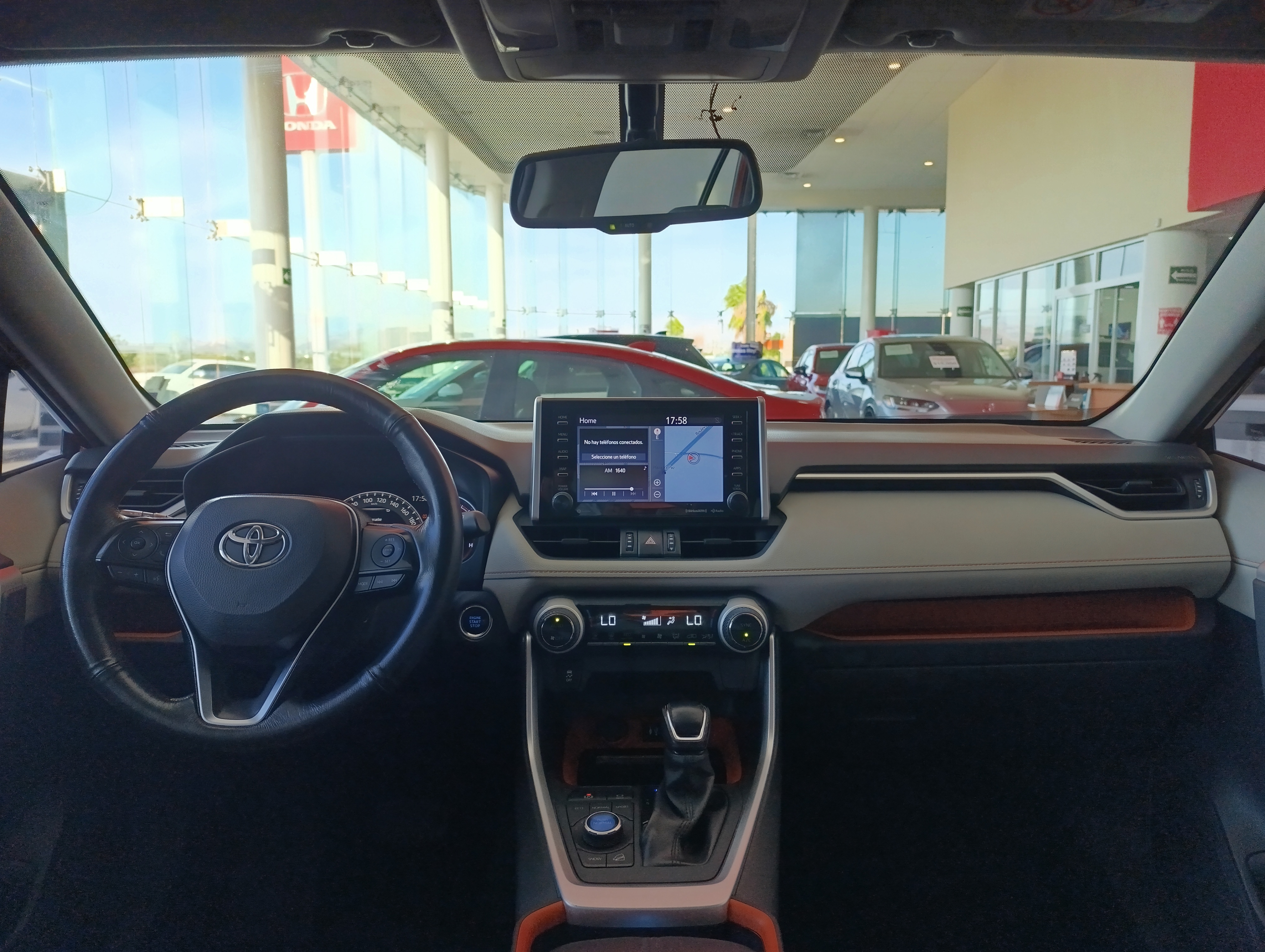 Toyota RAV4 Atrás 15