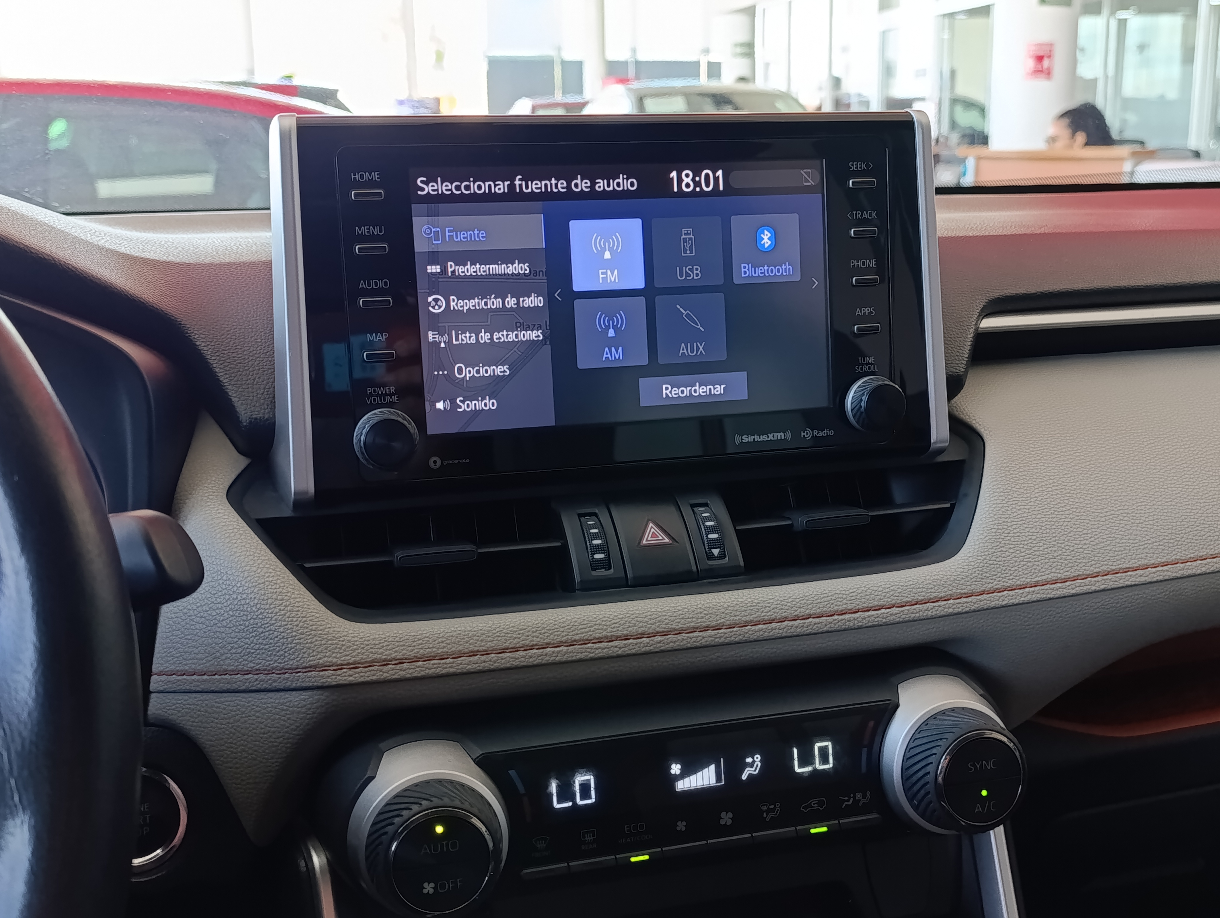 Toyota RAV4 Lateral izquierdo 12