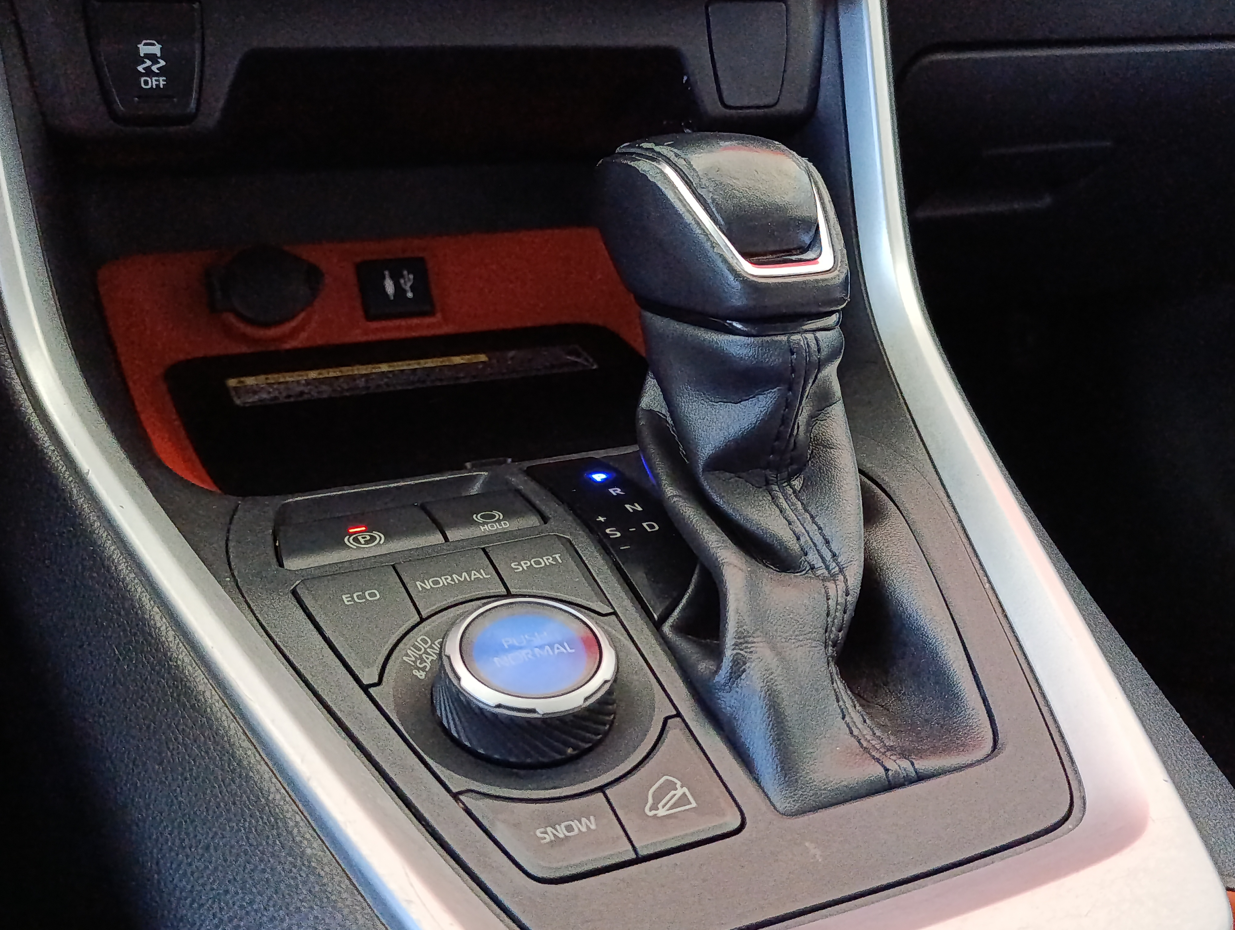 Toyota RAV4 Frente 13